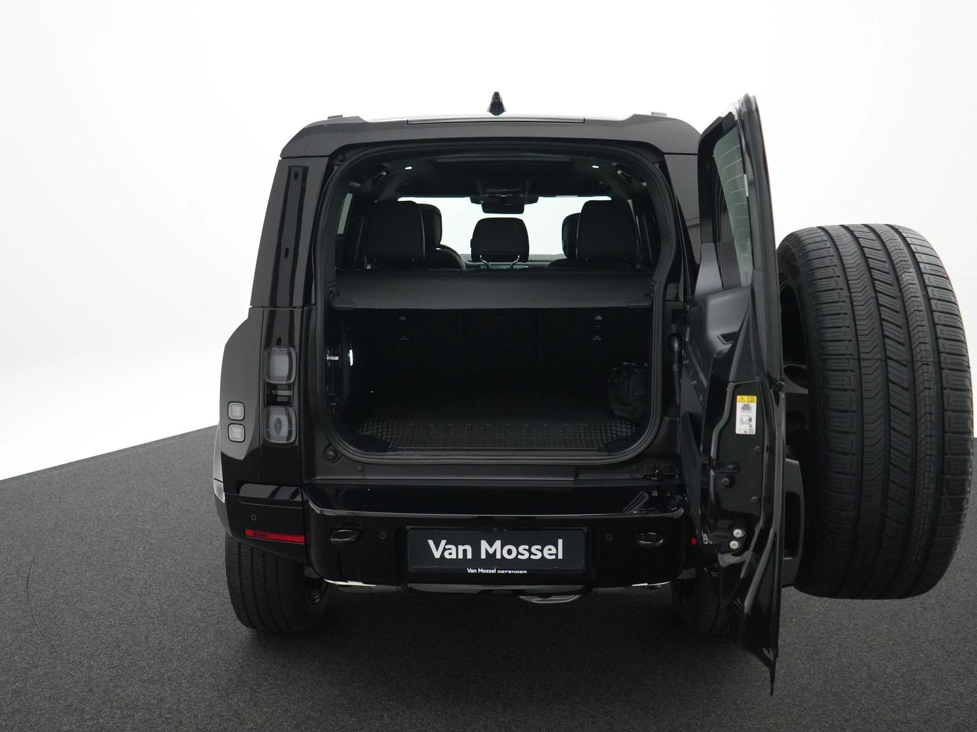 Land Rover-Defender-image-43