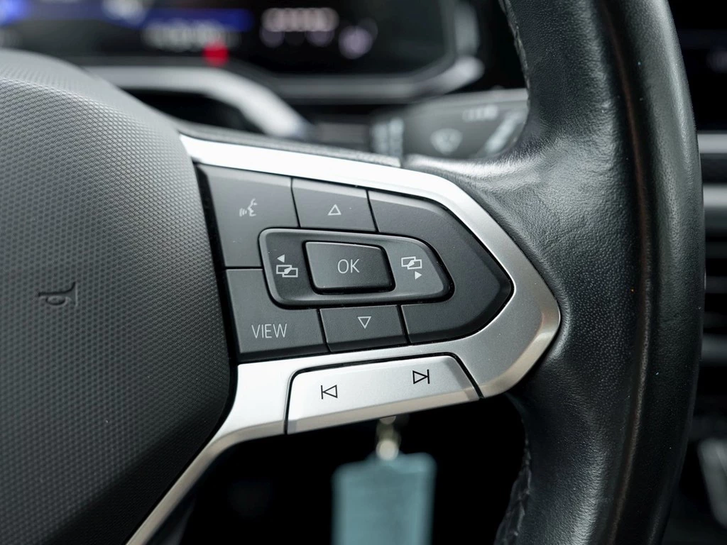Volkswagen-Polo-image-17