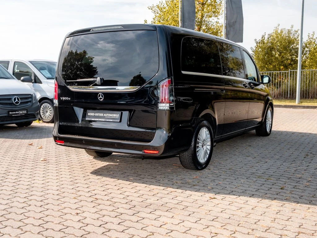 Mercedes-Benz-V-Klasse 300-image-5