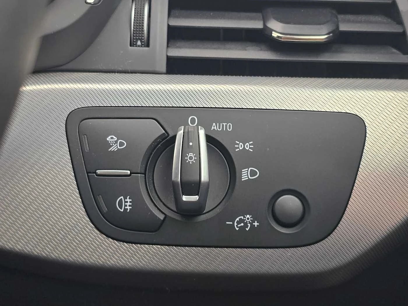 Audi-A4-image-28