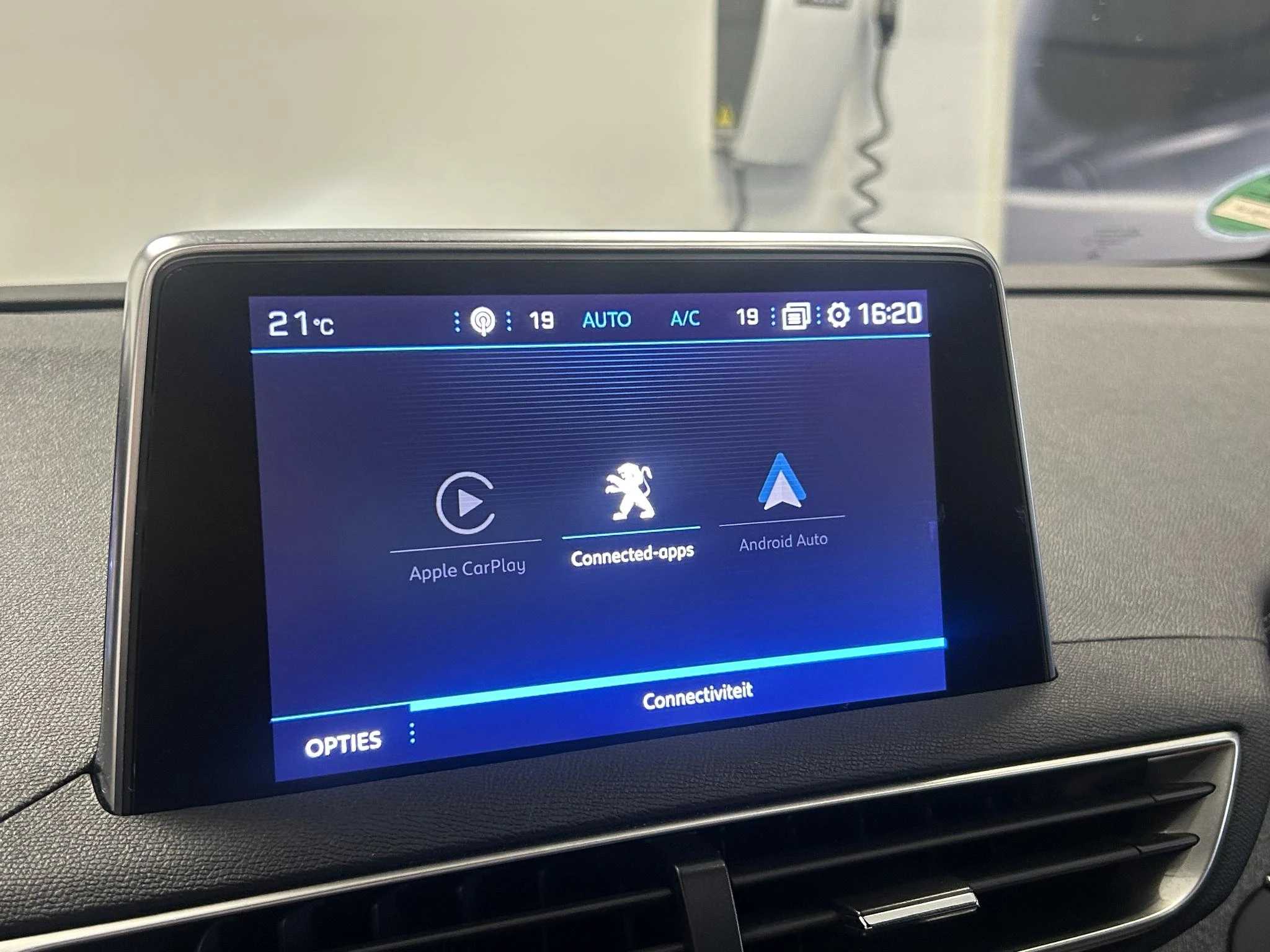 Peugeot-3008-image-10