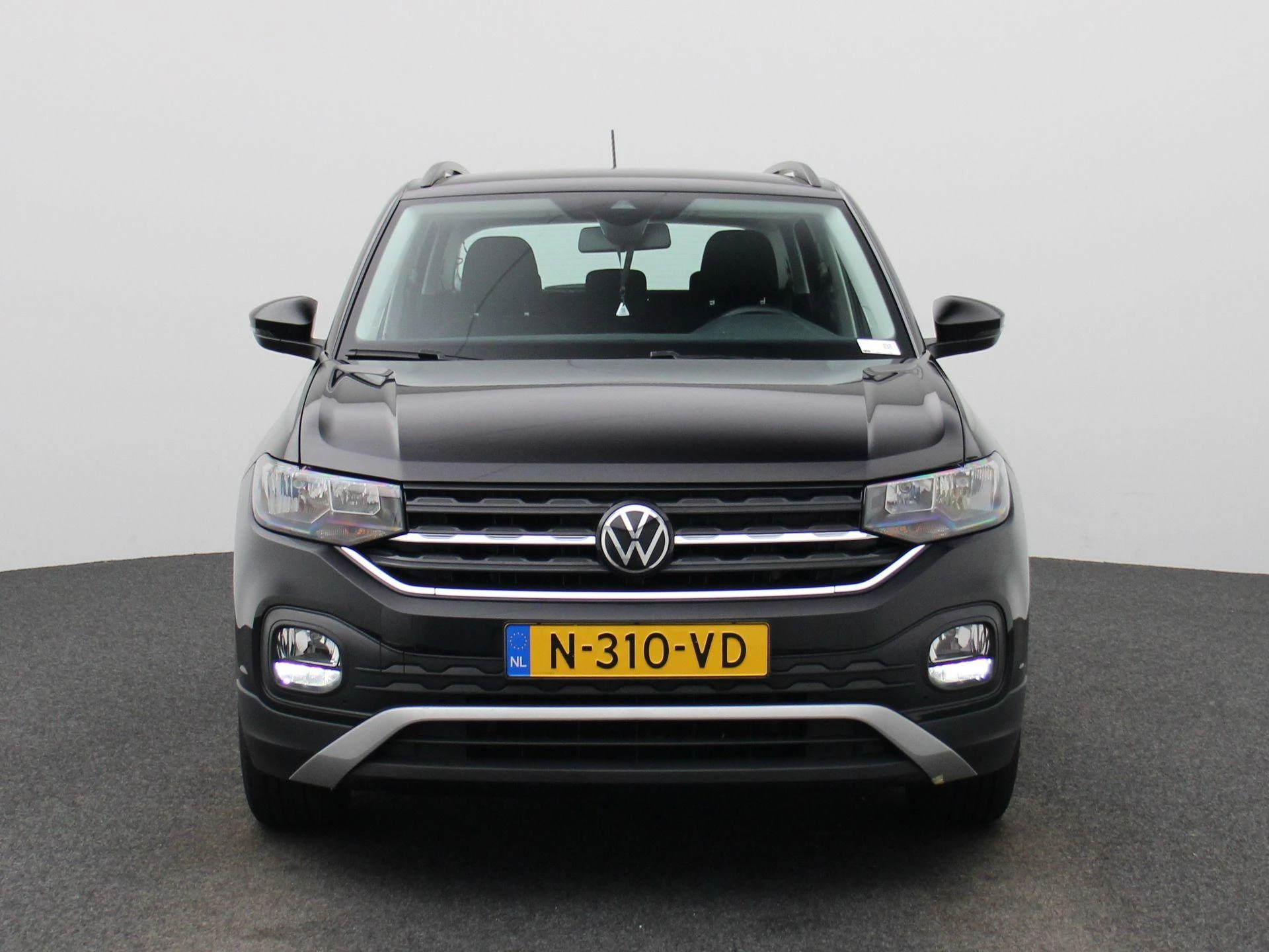 Volkswagen-T-Cross-image-2