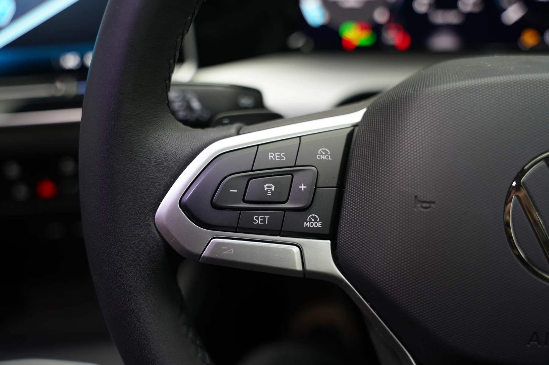 Volkswagen-Golf-image-17