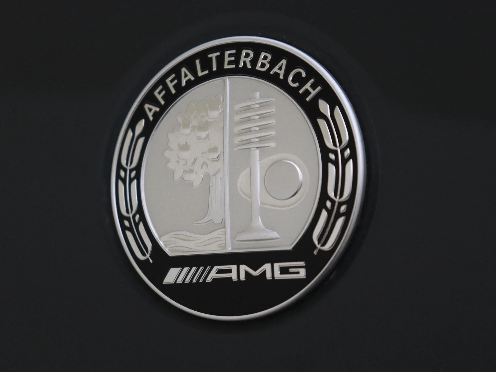 Mercedes-Benz-GLE-image-40