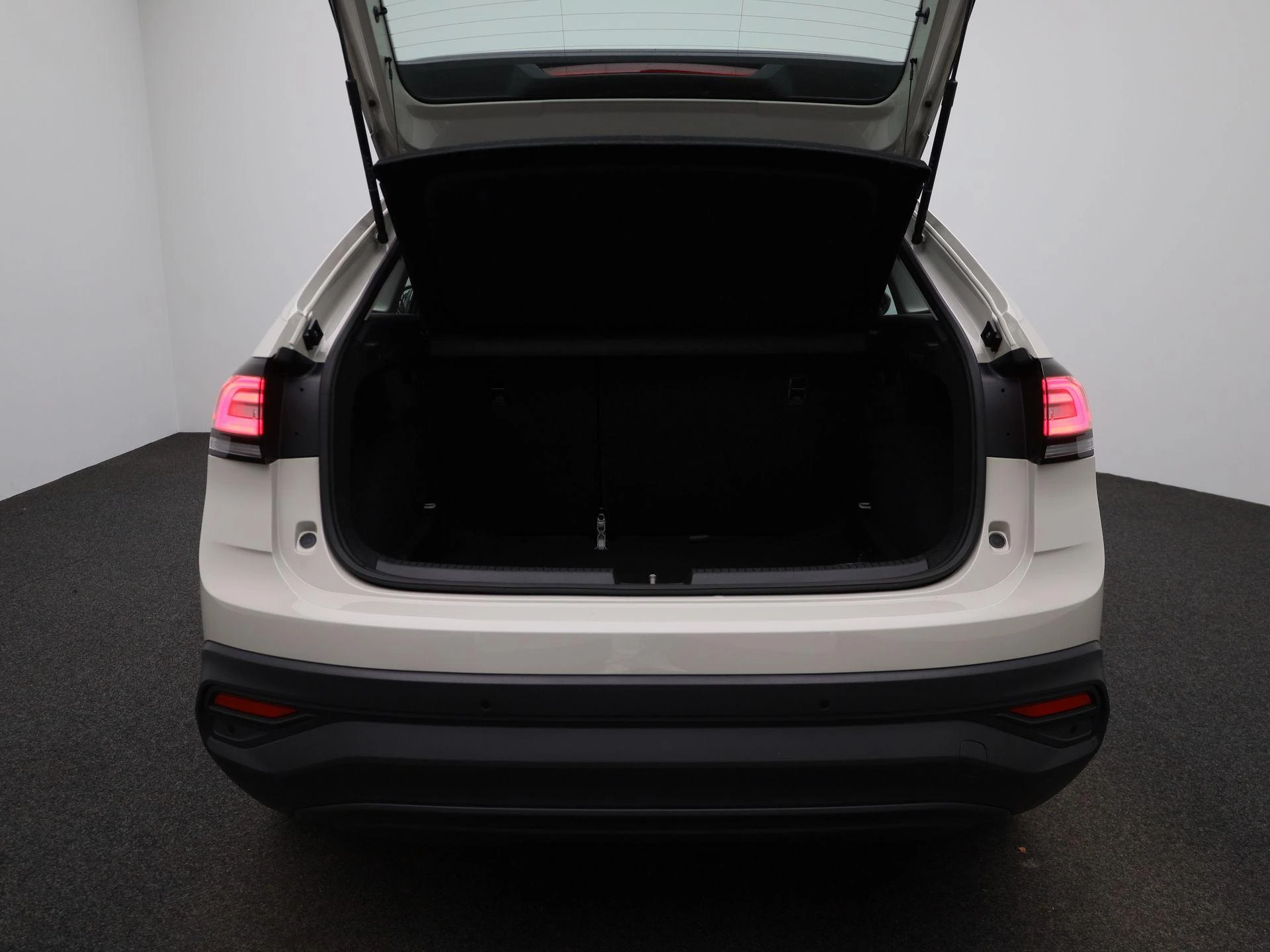 Volkswagen-Taigo-image-12