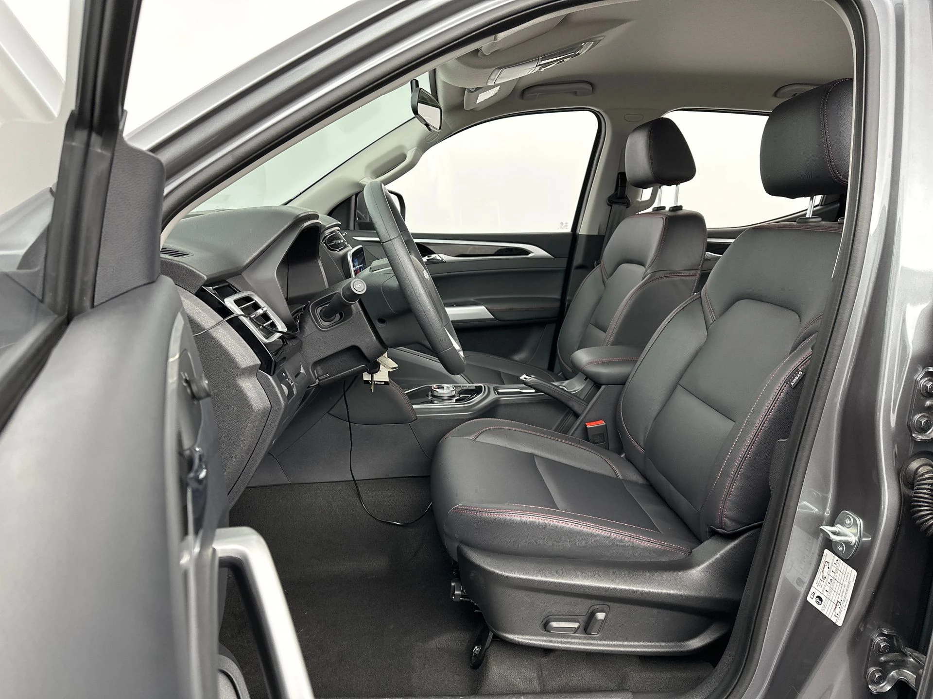Maxus-T90 EV-image-15