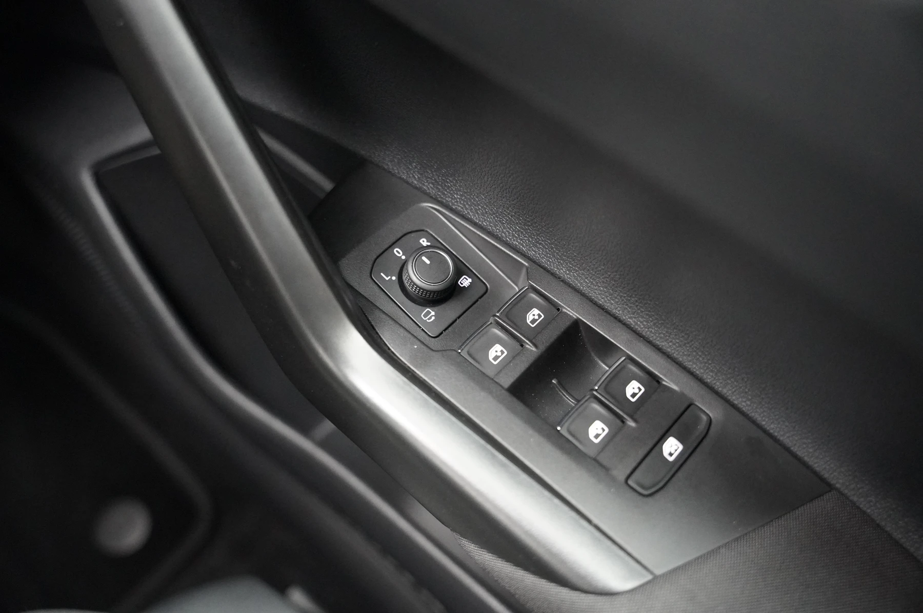 Volkswagen-Polo-image-21