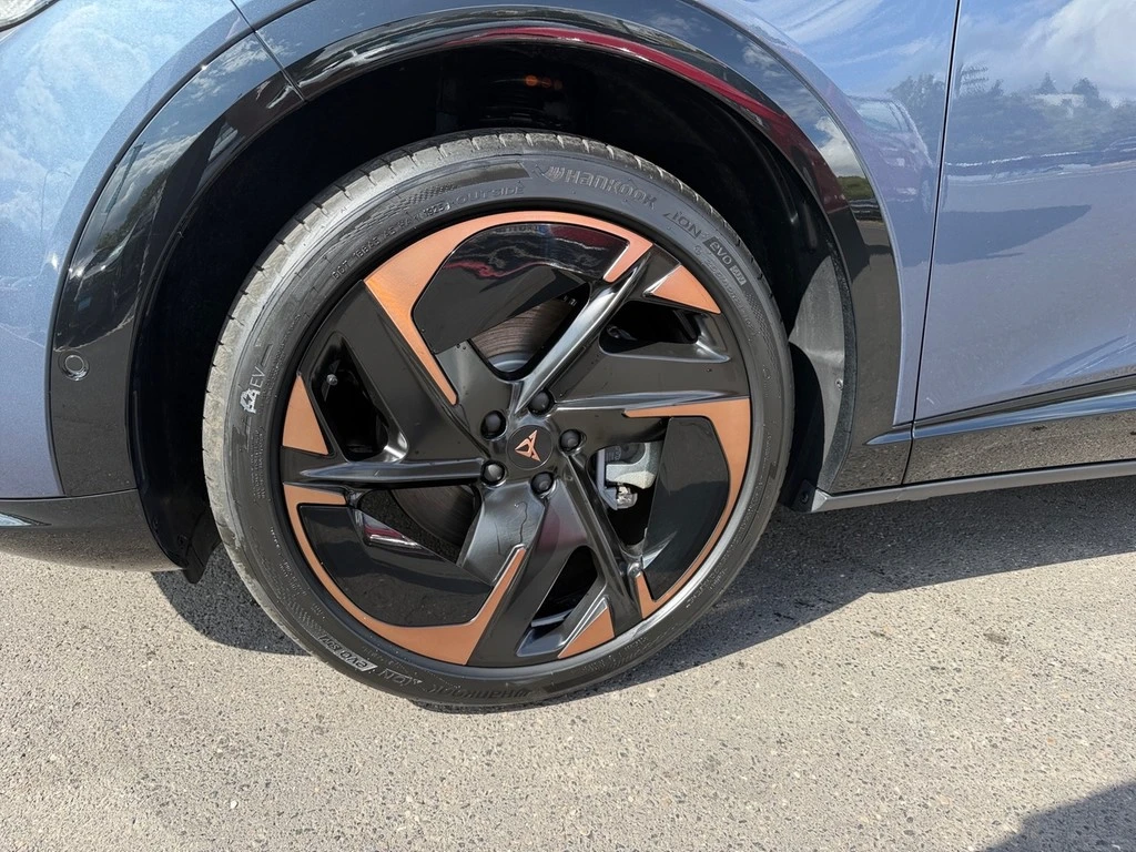 CUPRA-Tavascan-image-2