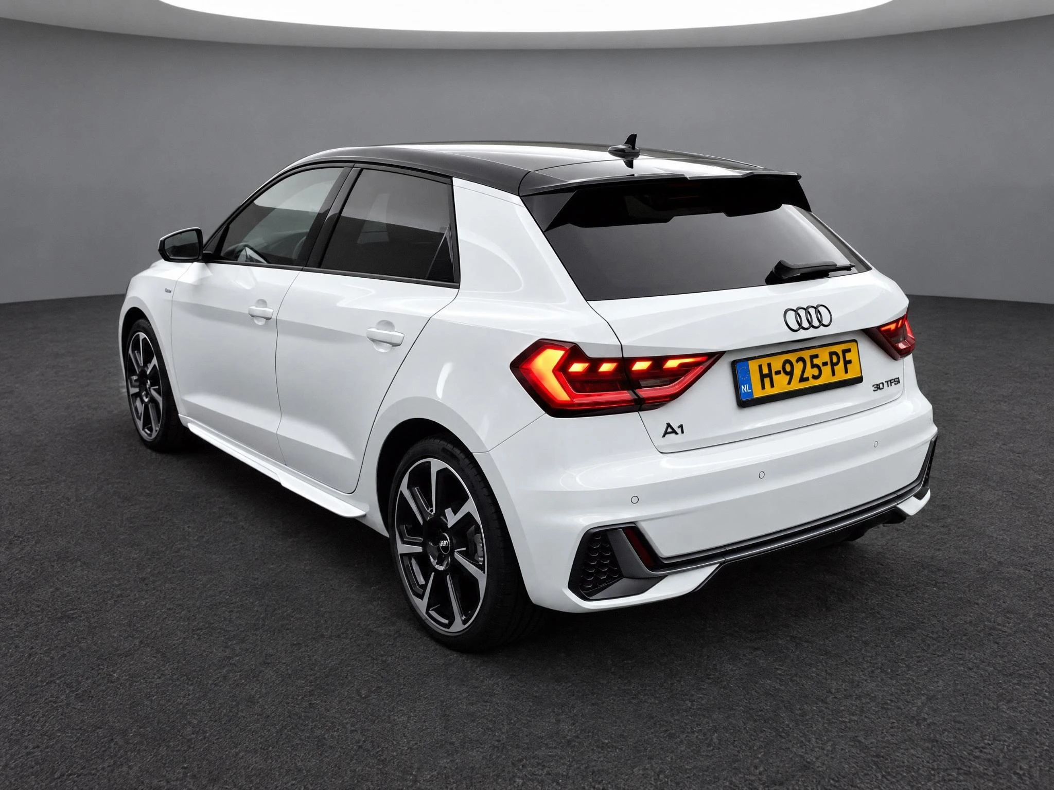 Audi-A1 Sportback-image-2