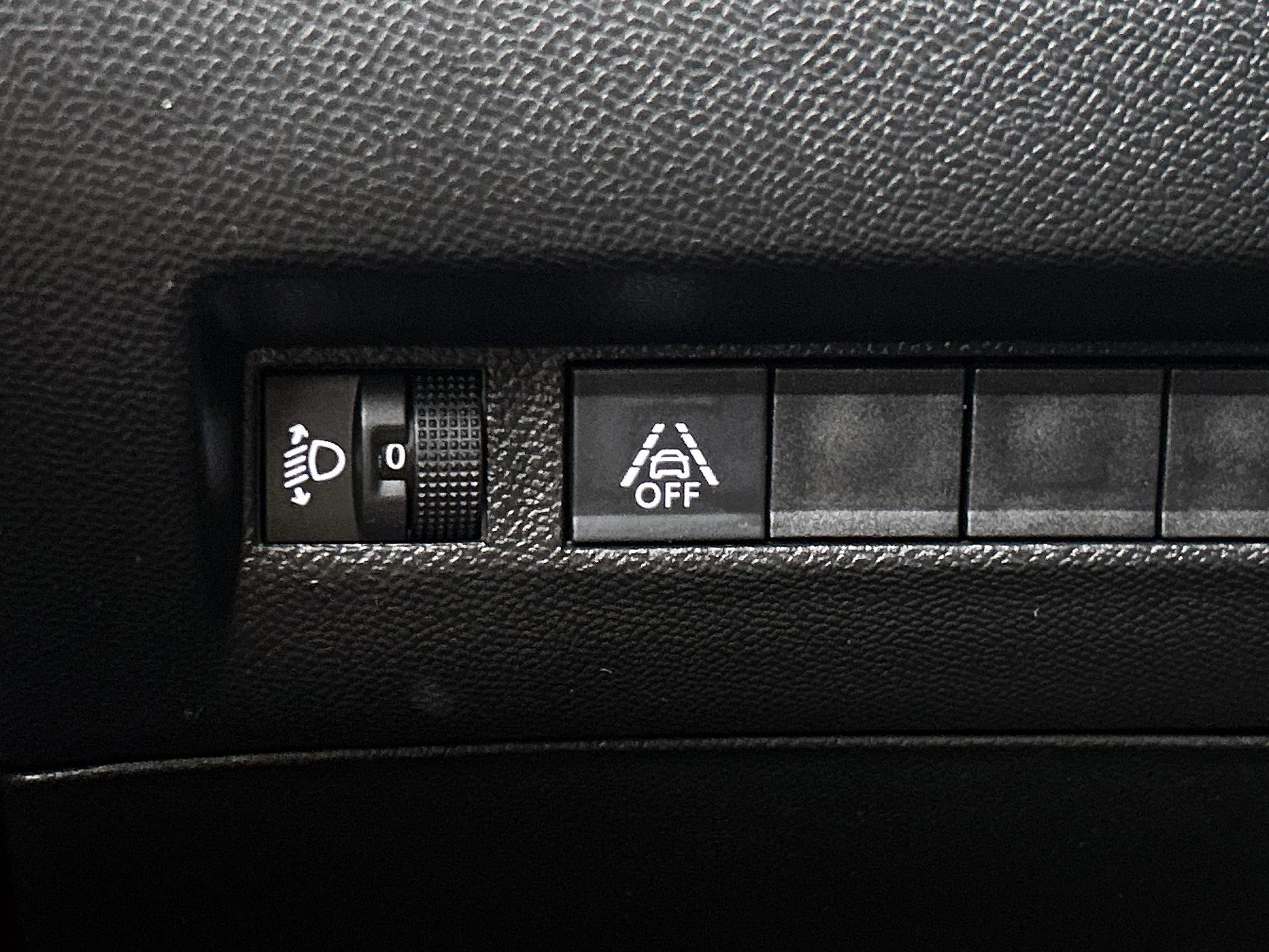 Peugeot-2008-image-18