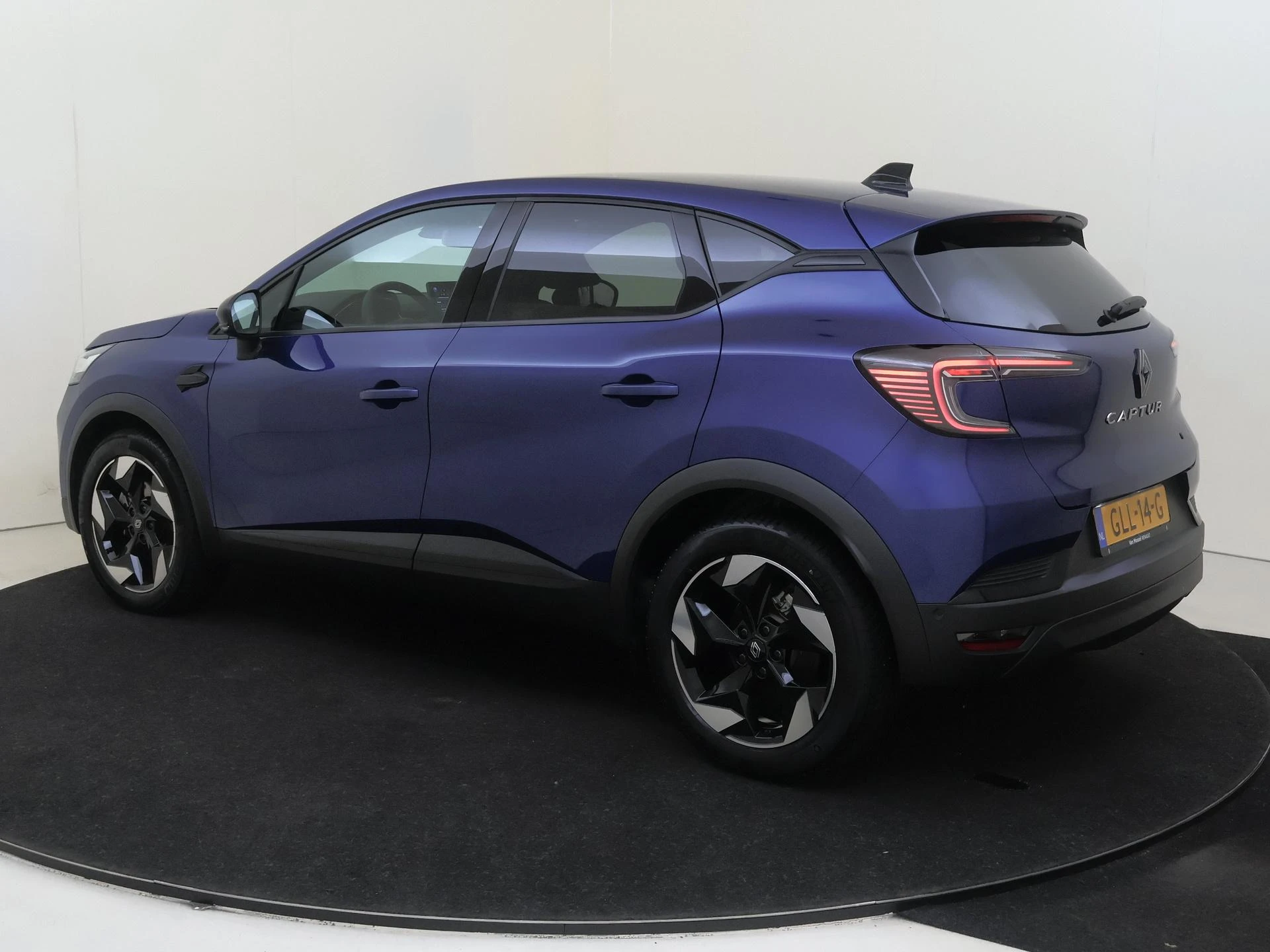 Renault-Captur-image-2