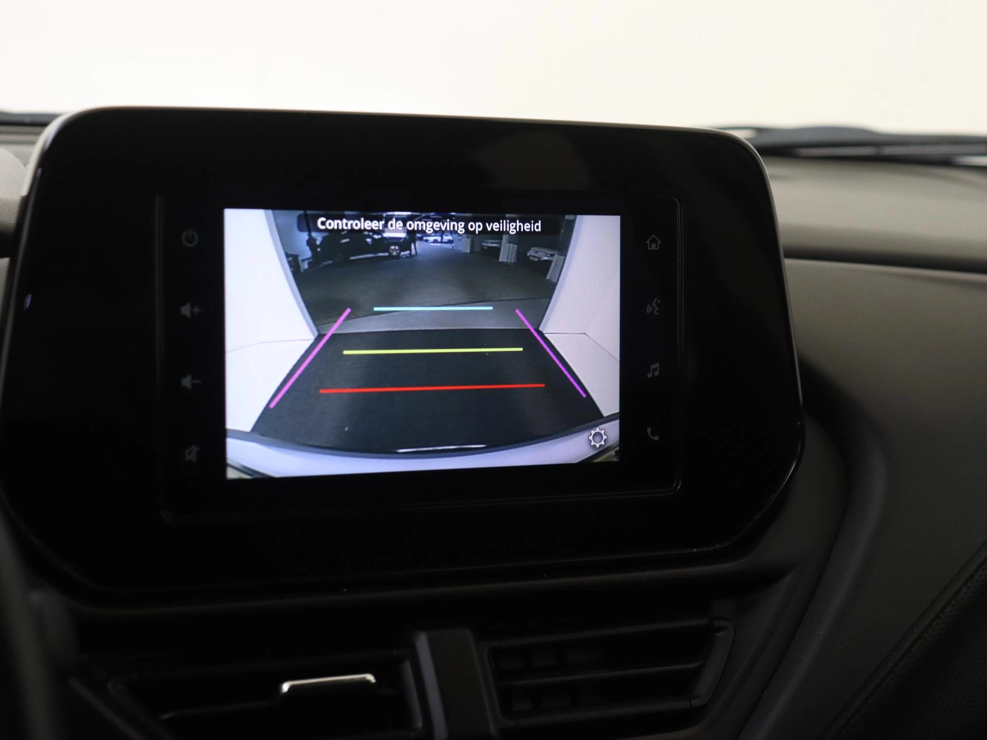 Suzuki-S-Cross-image-16