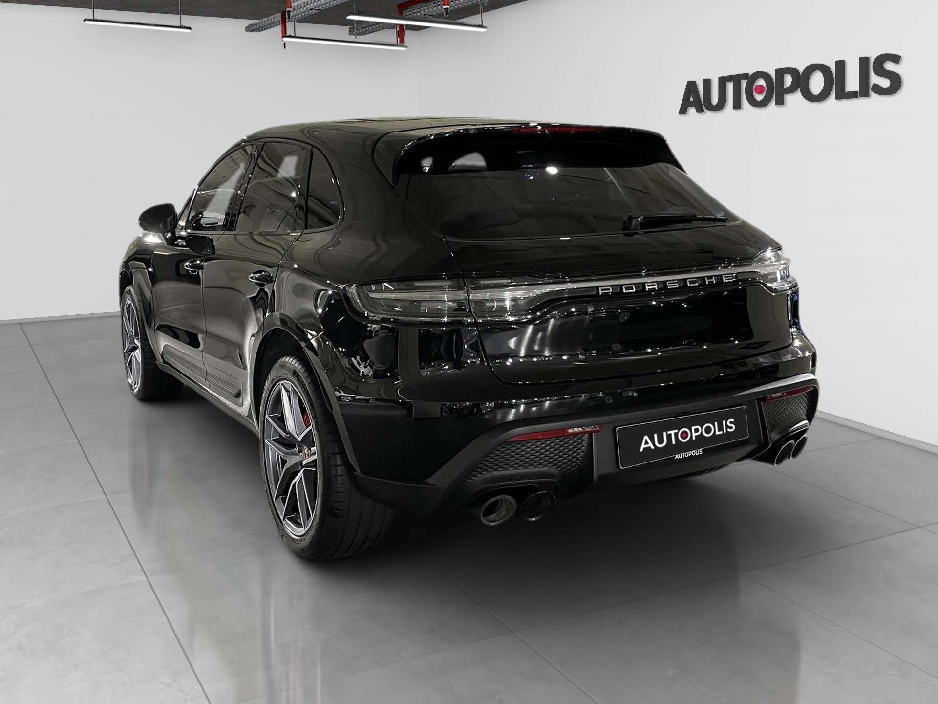 Porsche-Macan-image-20