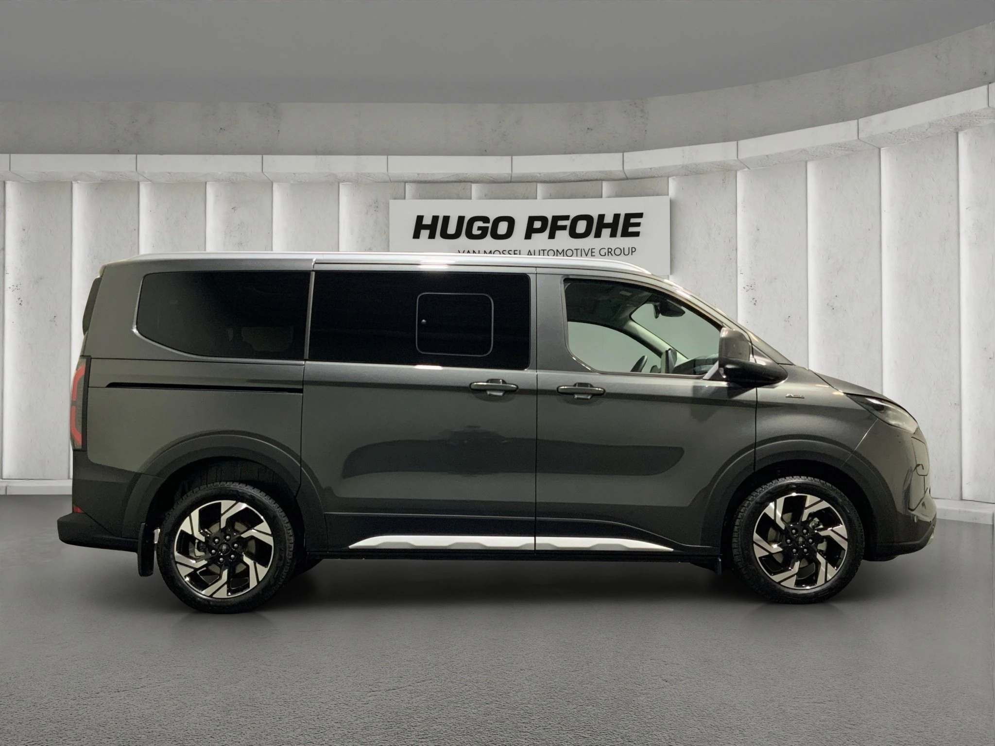 Ford-Tourneo Custom-image-5