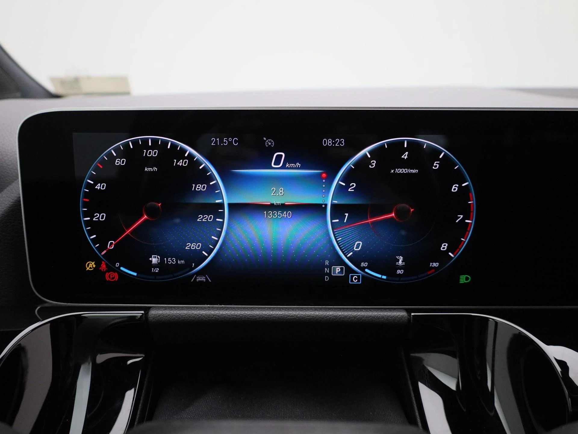 Mercedes-Benz-B-Klasse-image-16