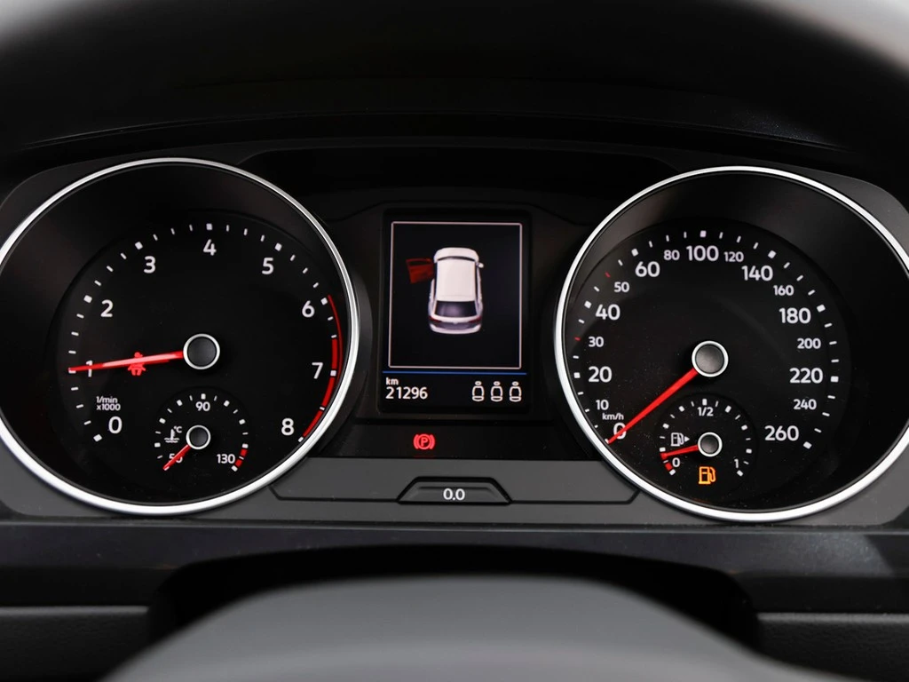 Volkswagen-Tiguan-image-12