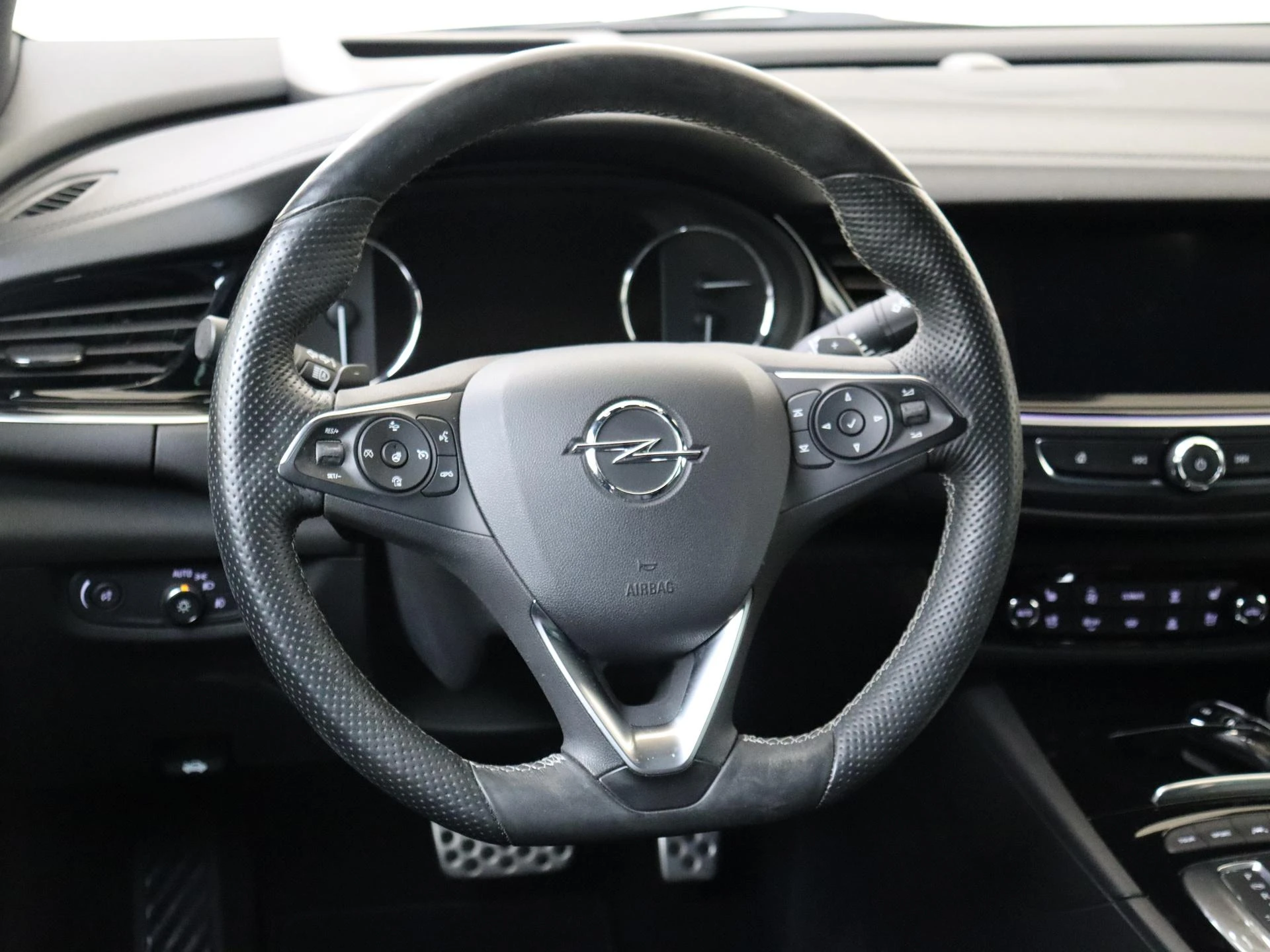 Opel-Insignia-image-9