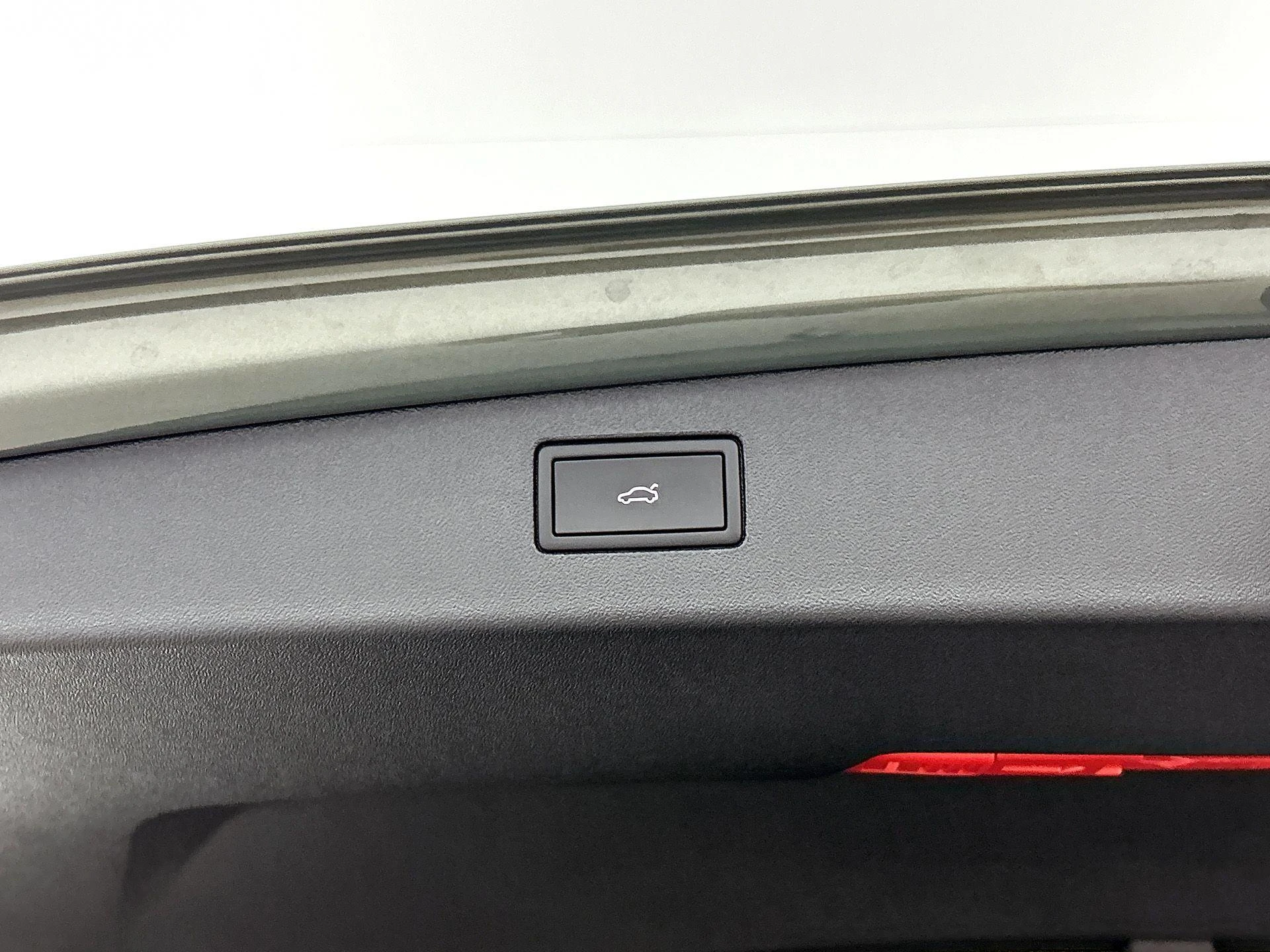 Volkswagen-Tiguan-image-24