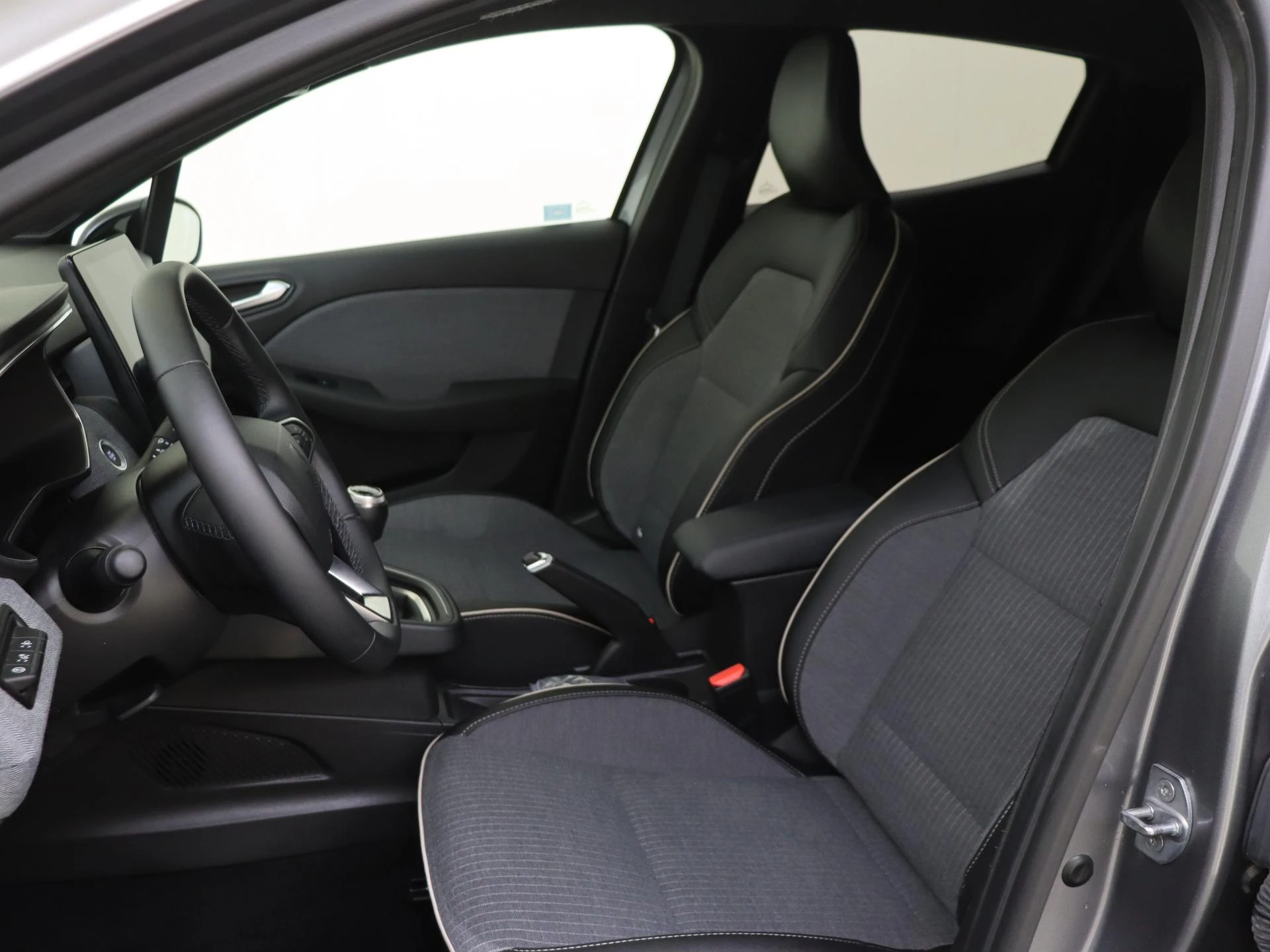 Renault-Clio-image-19