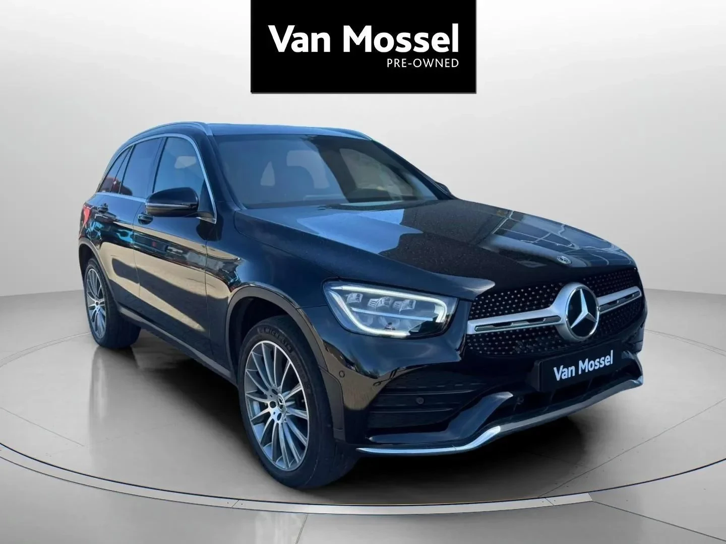 Mercedes-Benz-GLC-image-2