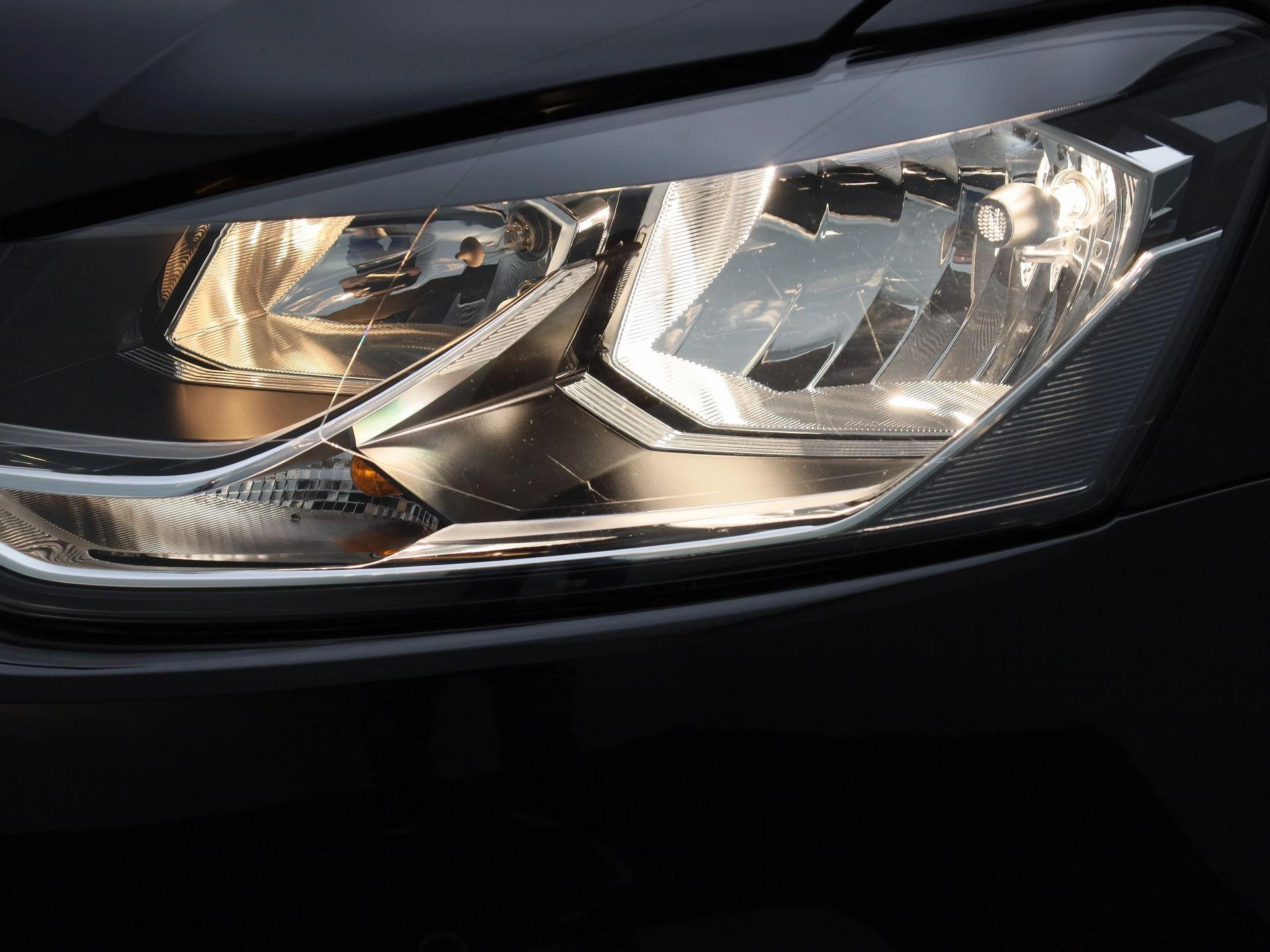 Volkswagen-Polo-image-12