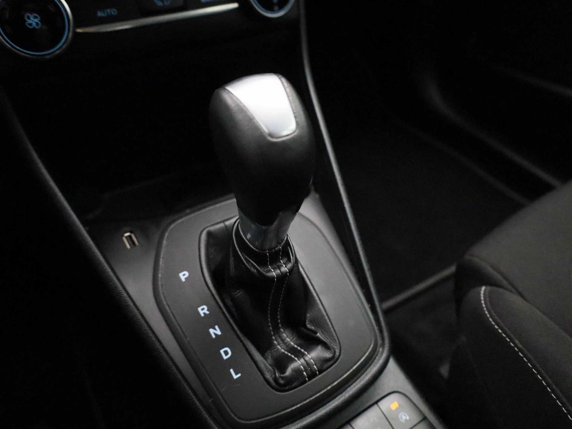 Ford Fiesta 1.0 EcoBoost Hybrid Titanium