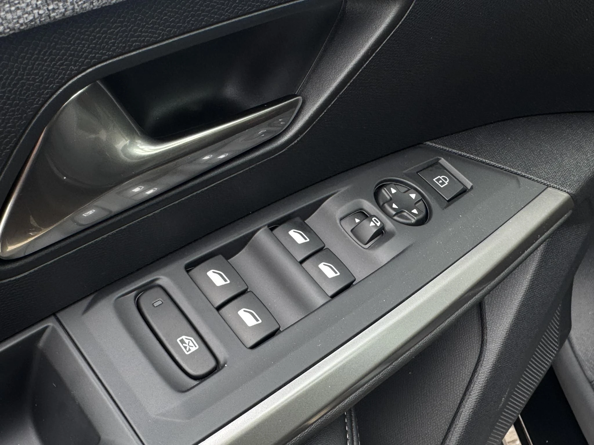Peugeot-3008-image-10