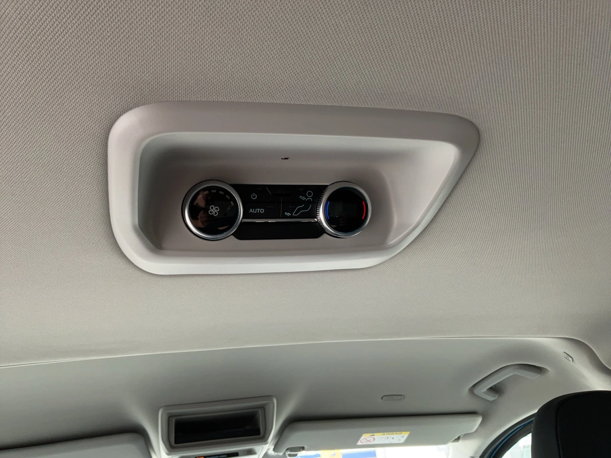 Ford-Tourneo Custom-image-20