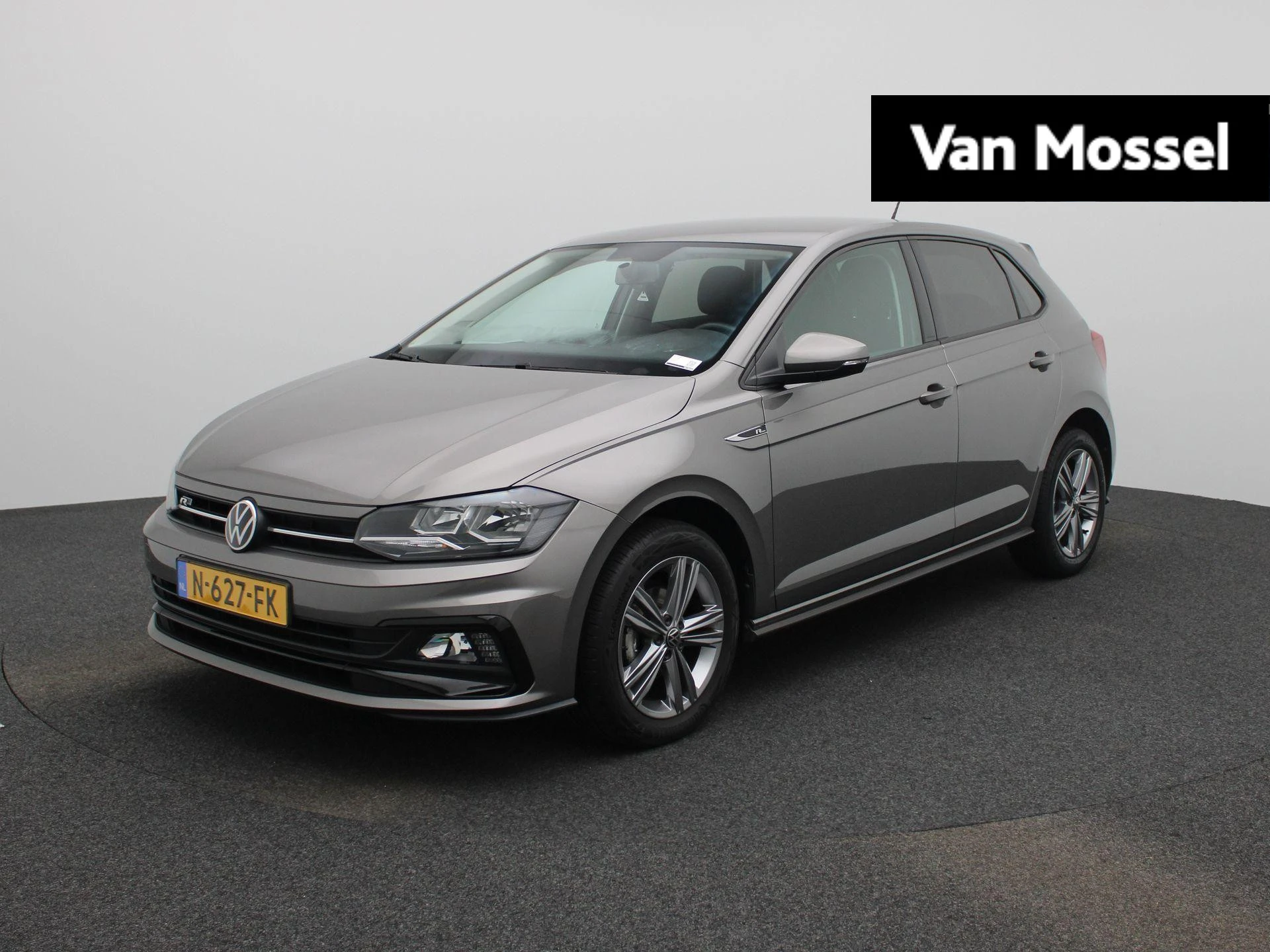 Volkswagen-Polo-image-0