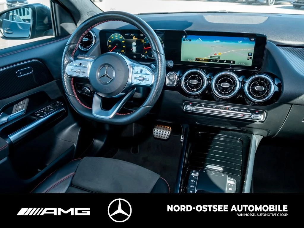 Mercedes-Benz GLA 250 AMG AHK MULTIBEAM PAKRPAKET SOUND DAB AMG