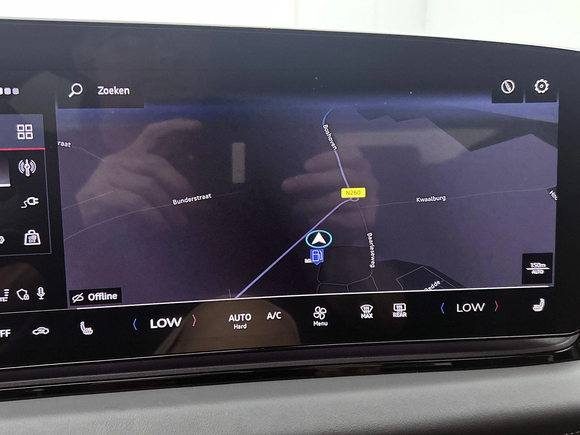Audi-A6 Avant e-tron-image-31