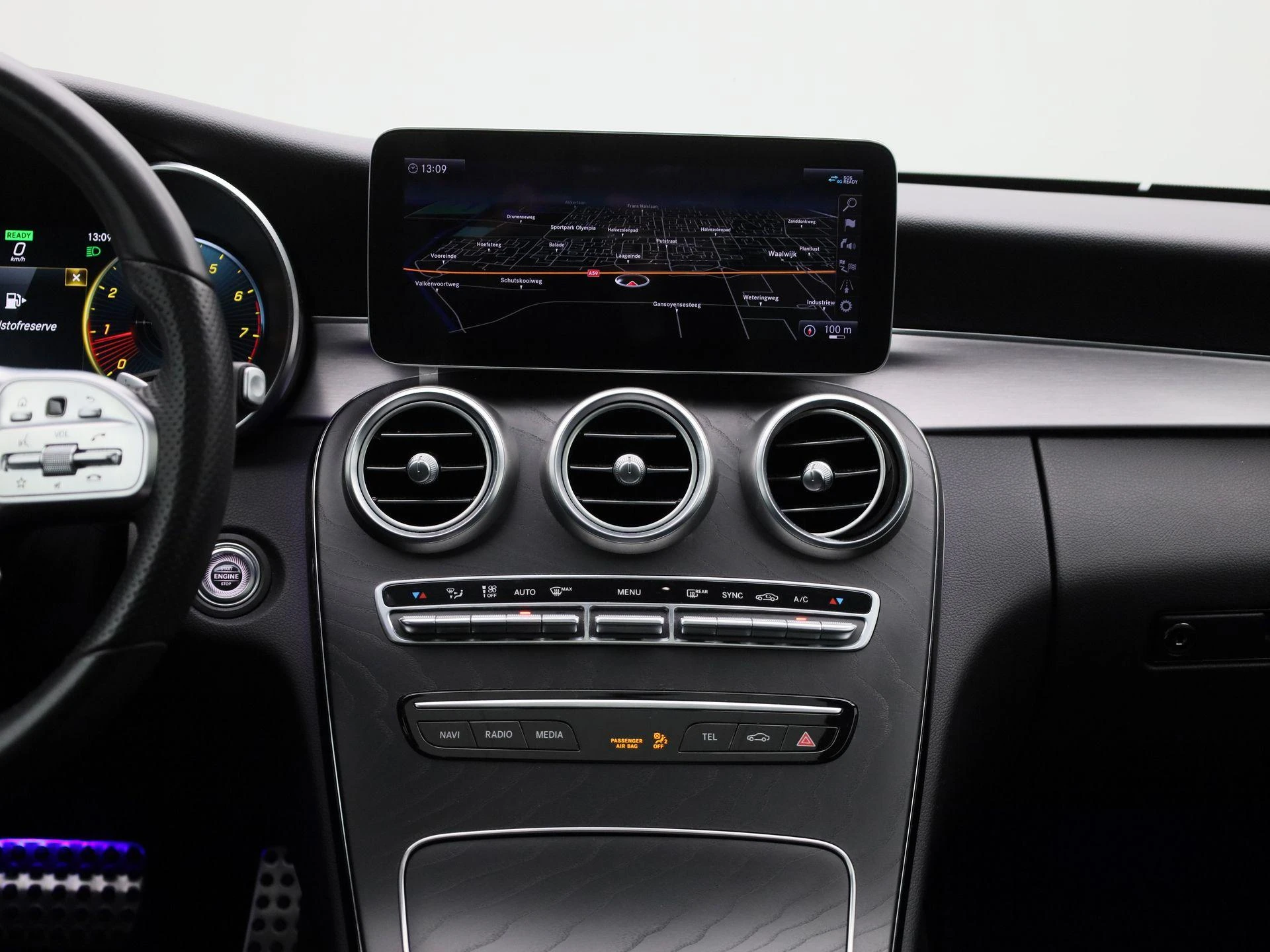 Mercedes-Benz-C-Klasse-image-8