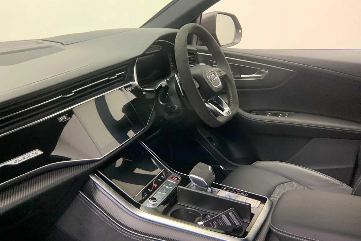 Audi-RSQ8-image-1