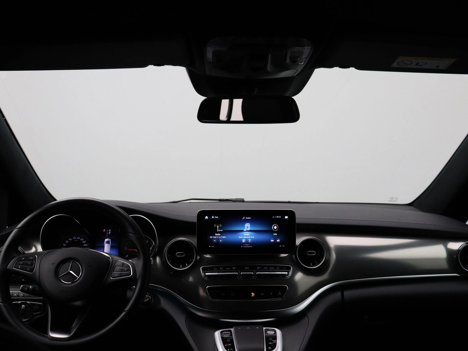 Mercedes-Benz-Classe V-image-25