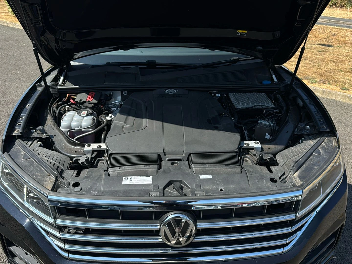 Volkswagen-Touareg-image-13