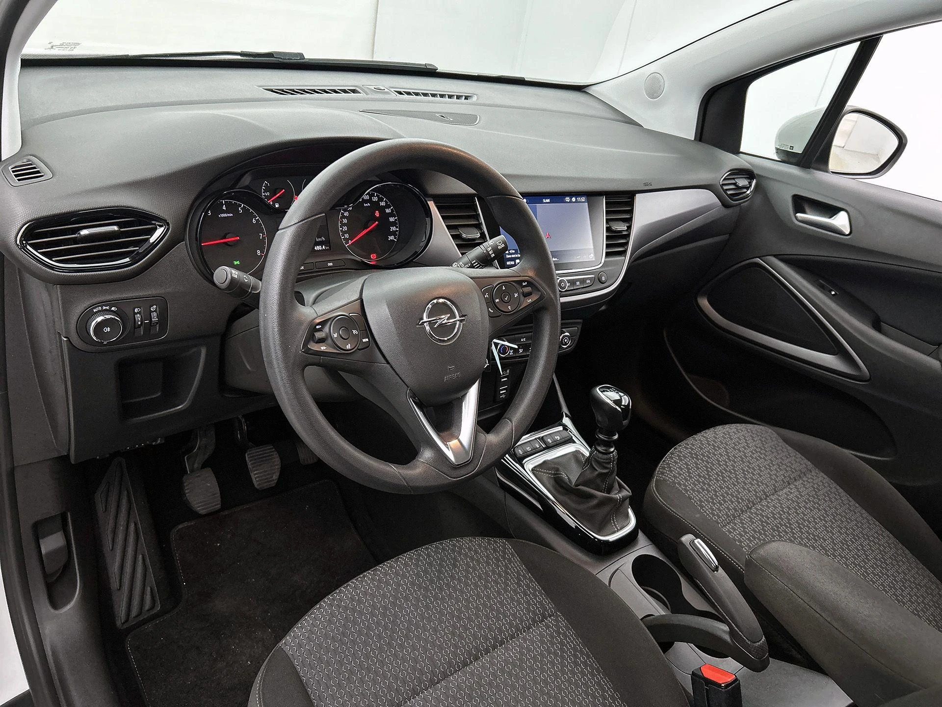 Opel-Crossland X-image-19