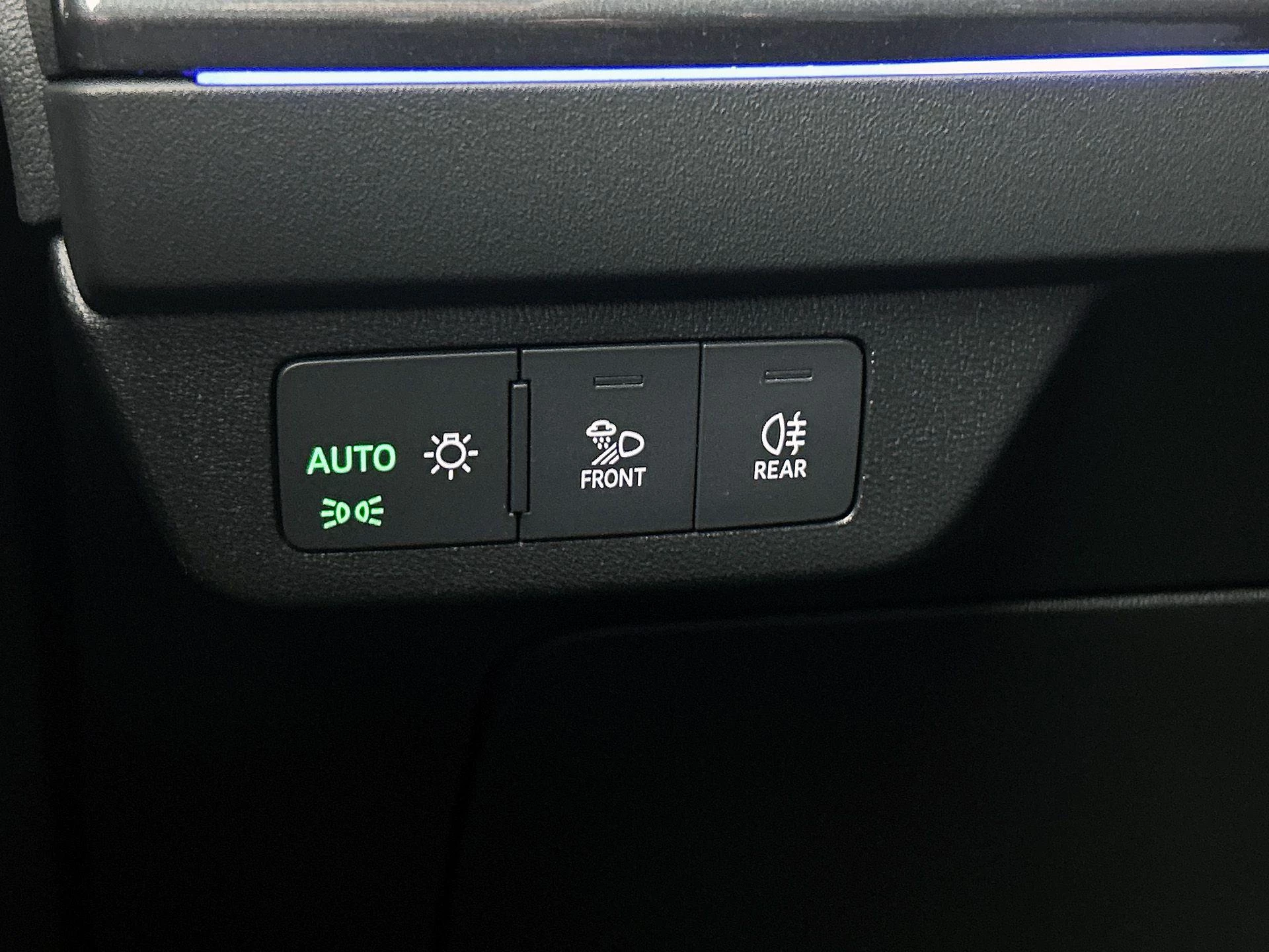 Audi-Q4 e-tron-image-18
