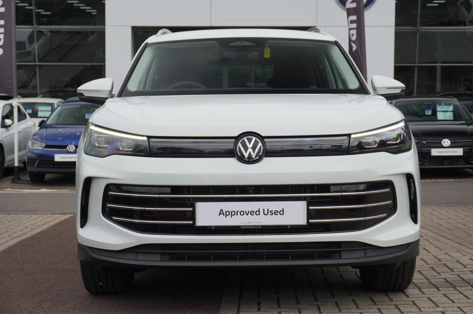 Volkswagen-Tiguan-image-6