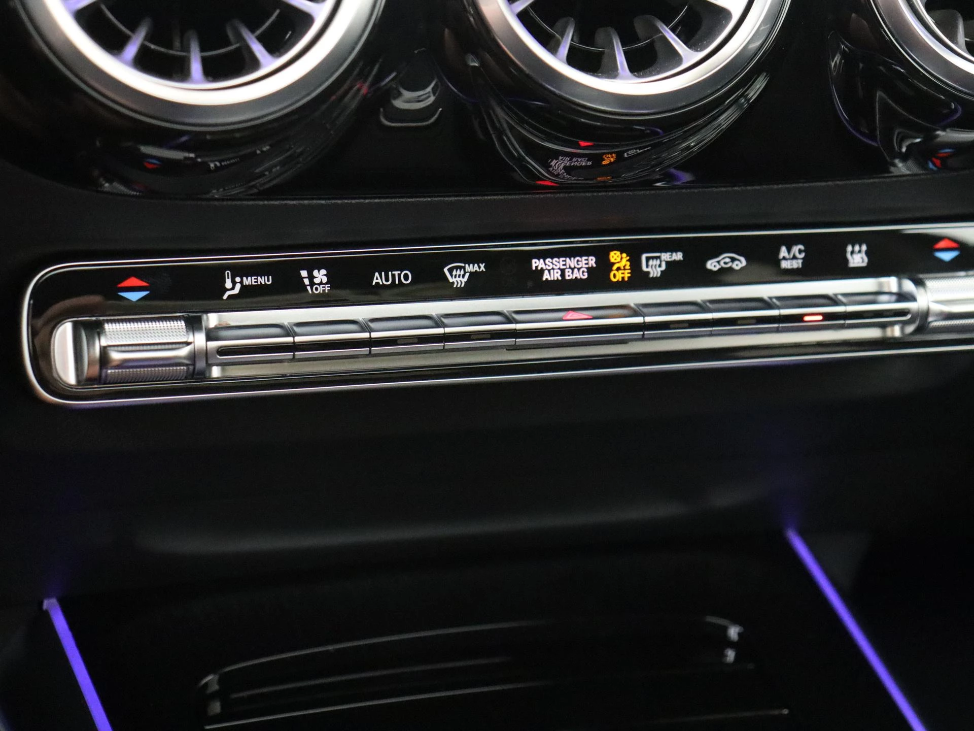 Mercedes-Benz-B-Klasse-image-19