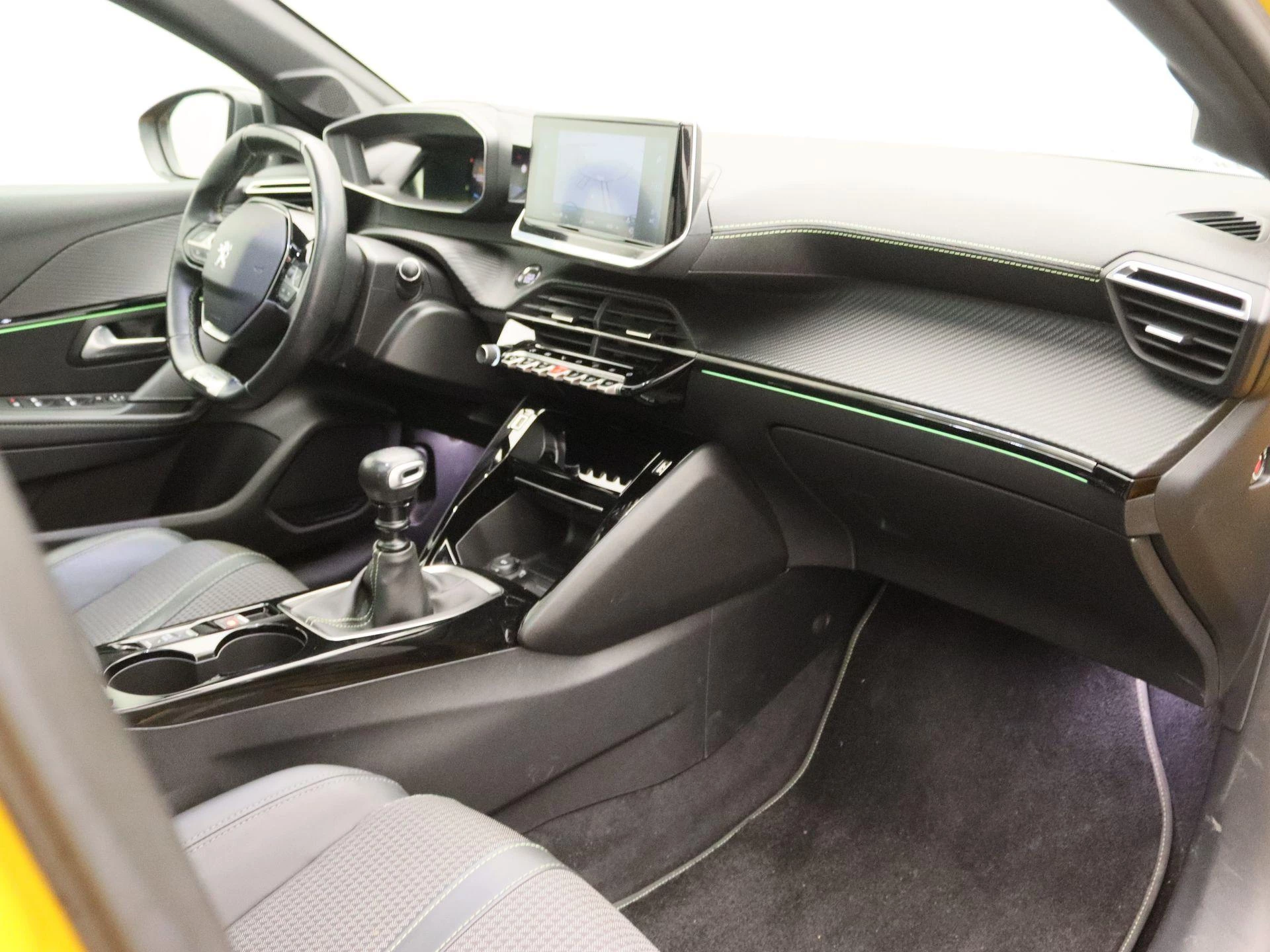 Peugeot-208-image-22