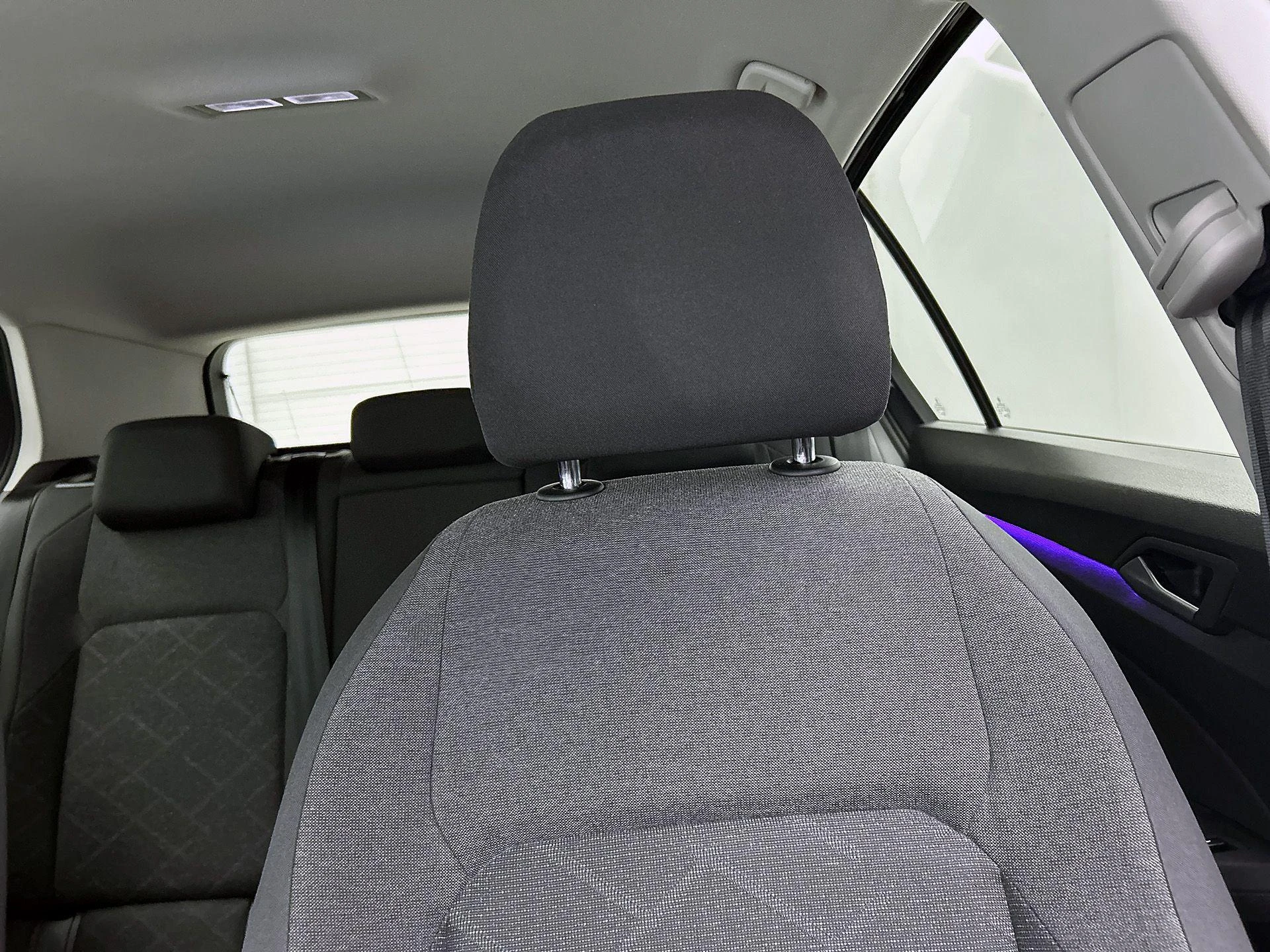 Volkswagen-Golf-image-13
