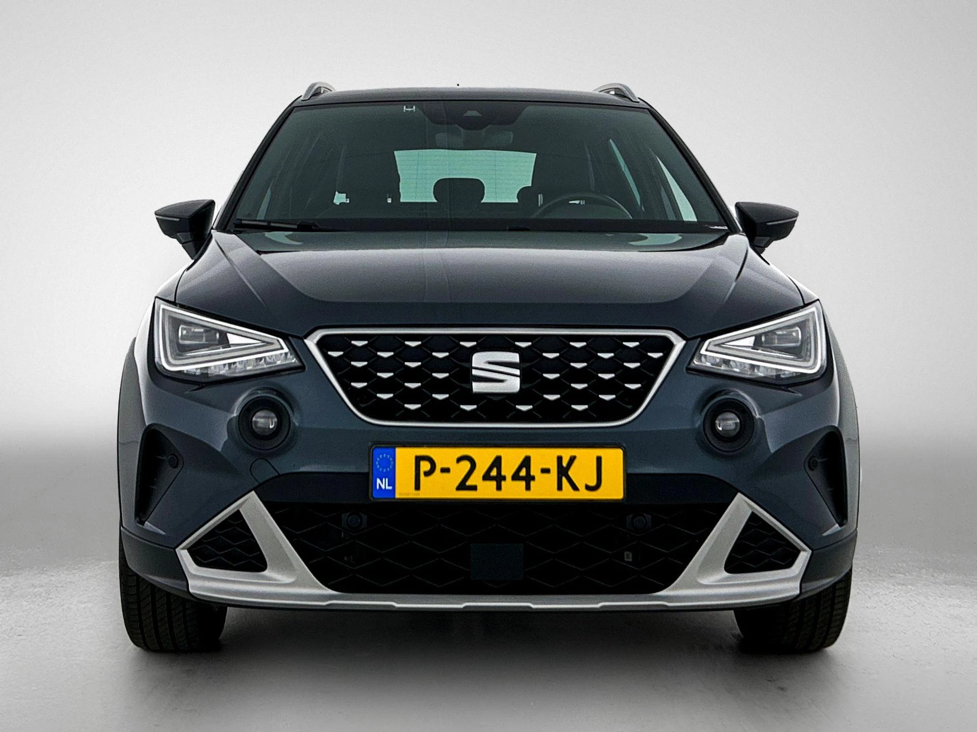 SEAT-Arona-image-4