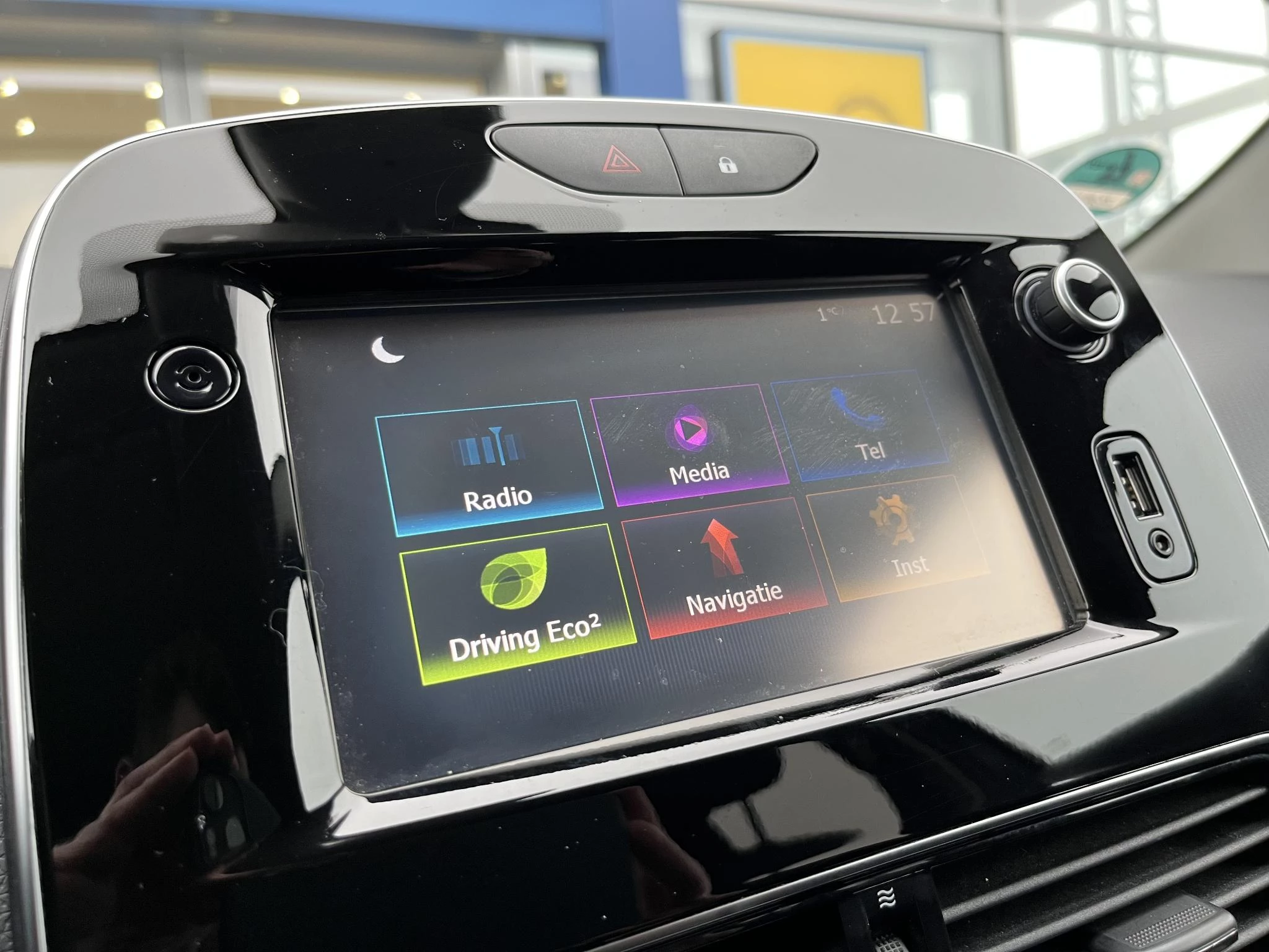 Renault-Clio-image-21