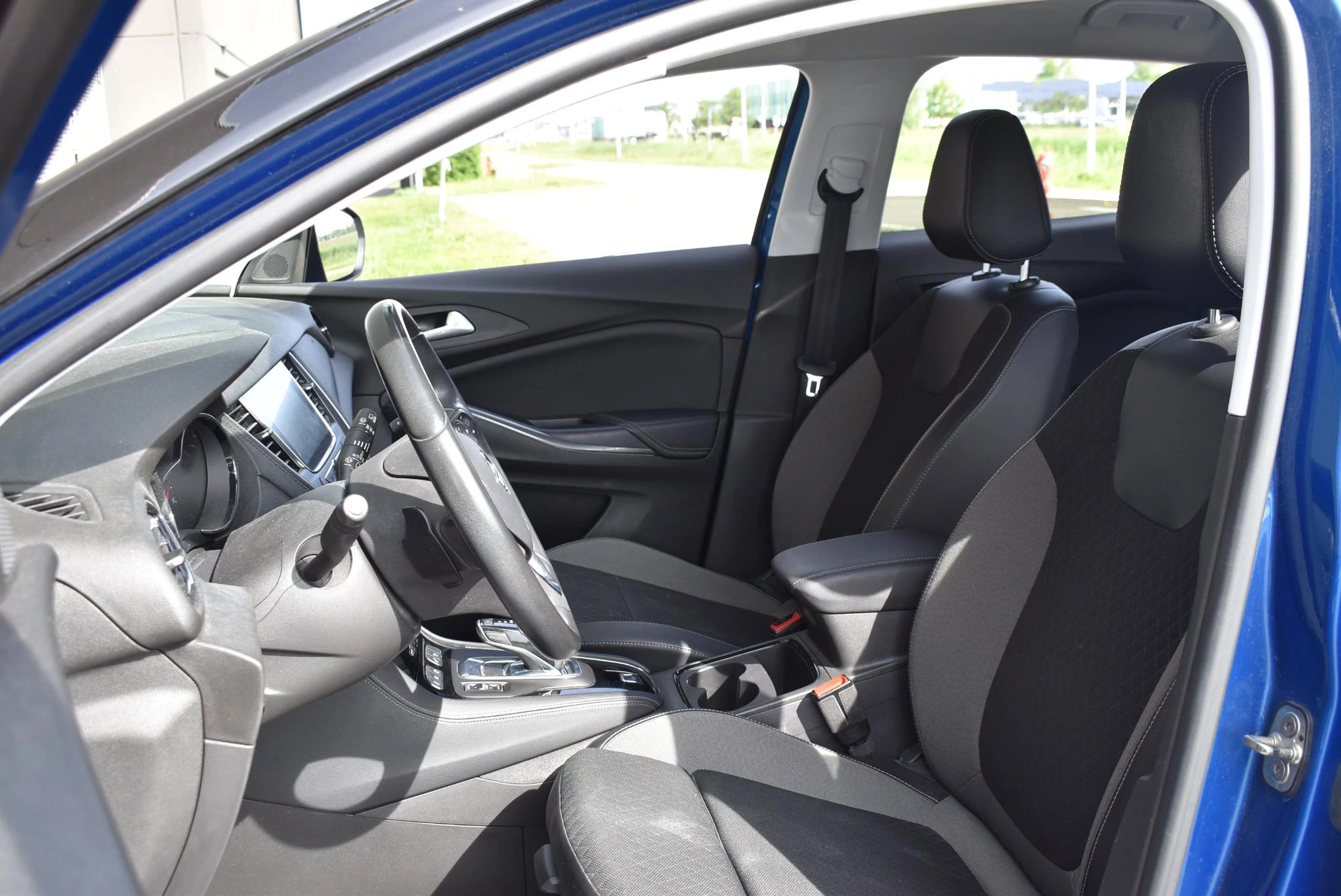 Opel Grandland X 1.6 Turbo Hybrid4 Elegance