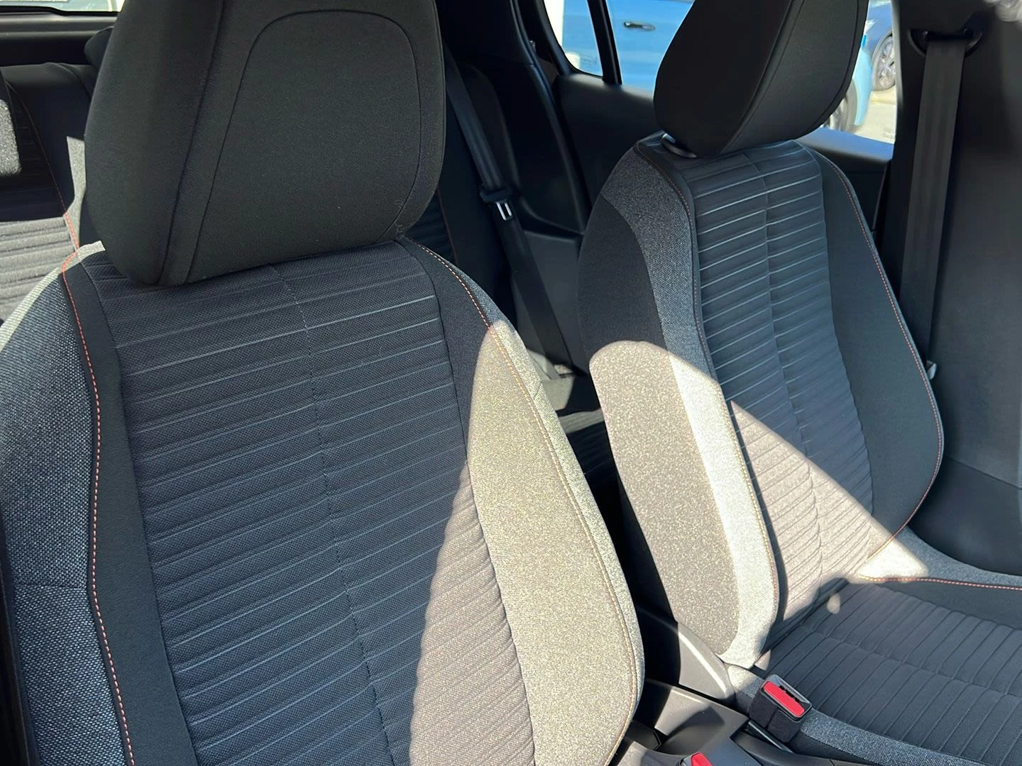 Peugeot 208 1.2 PureTech 100 Active Premium + 5dr