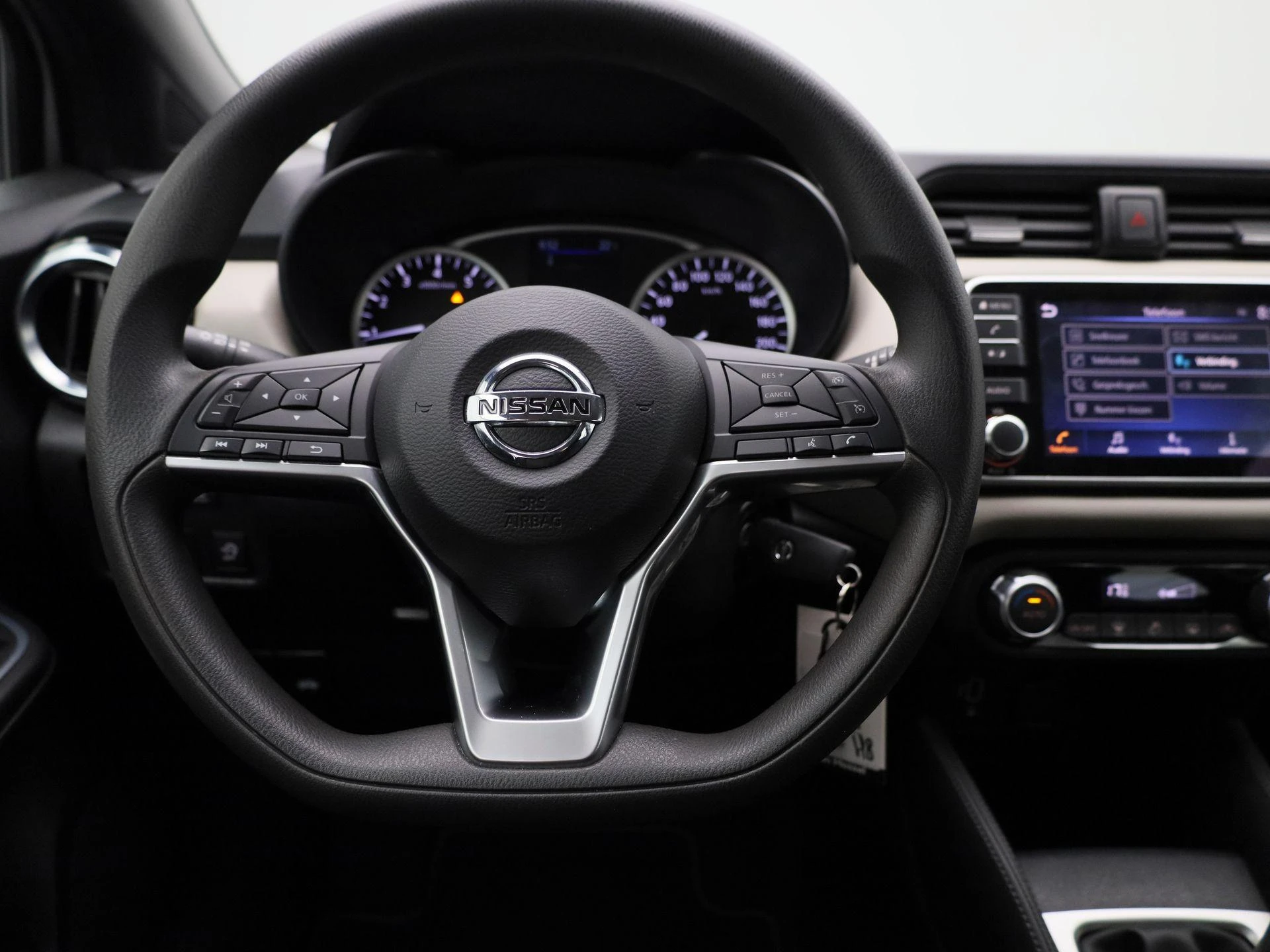 Nissan-Micra-image-6