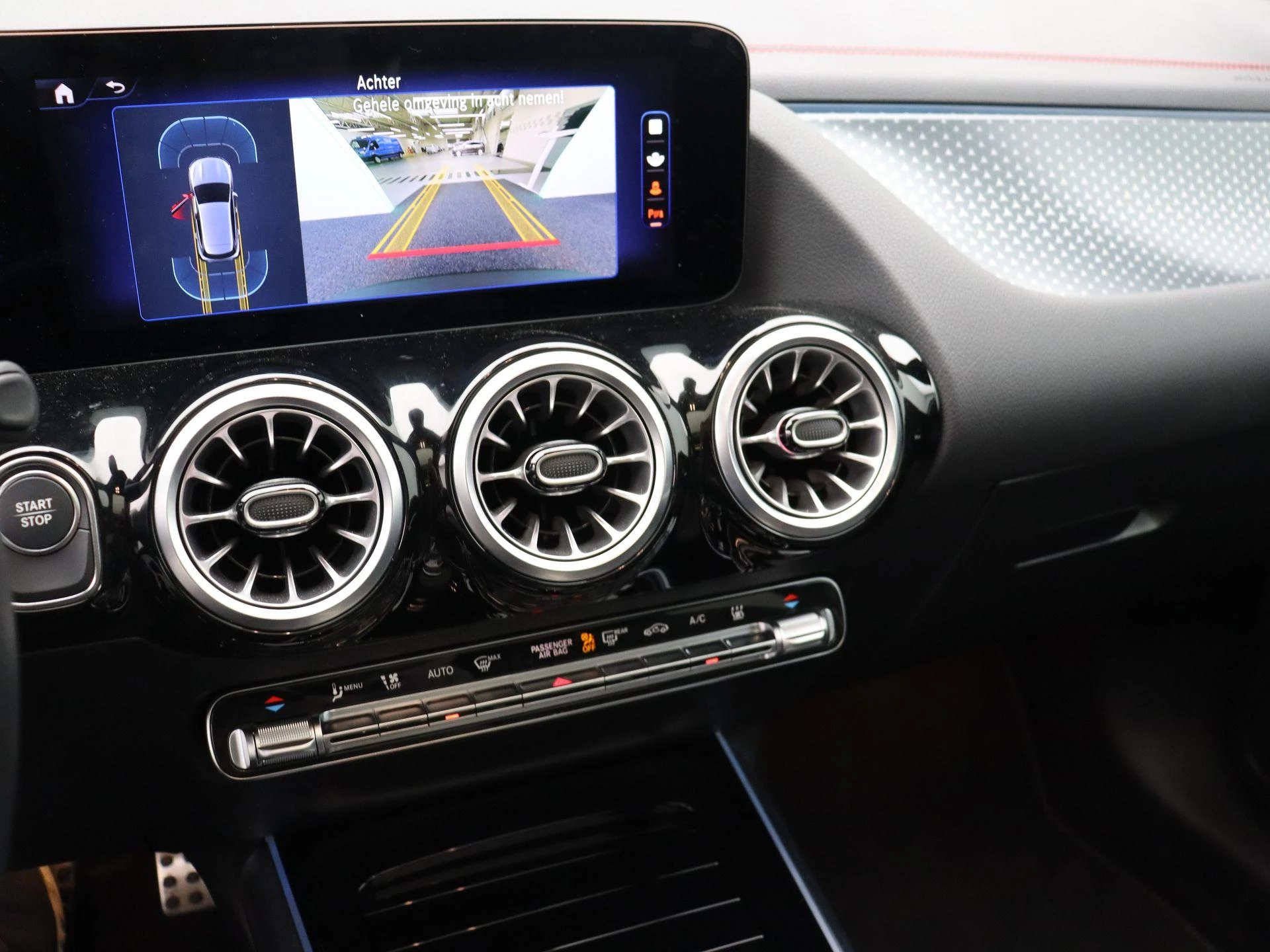 Mercedes-Benz-EQA-image-10