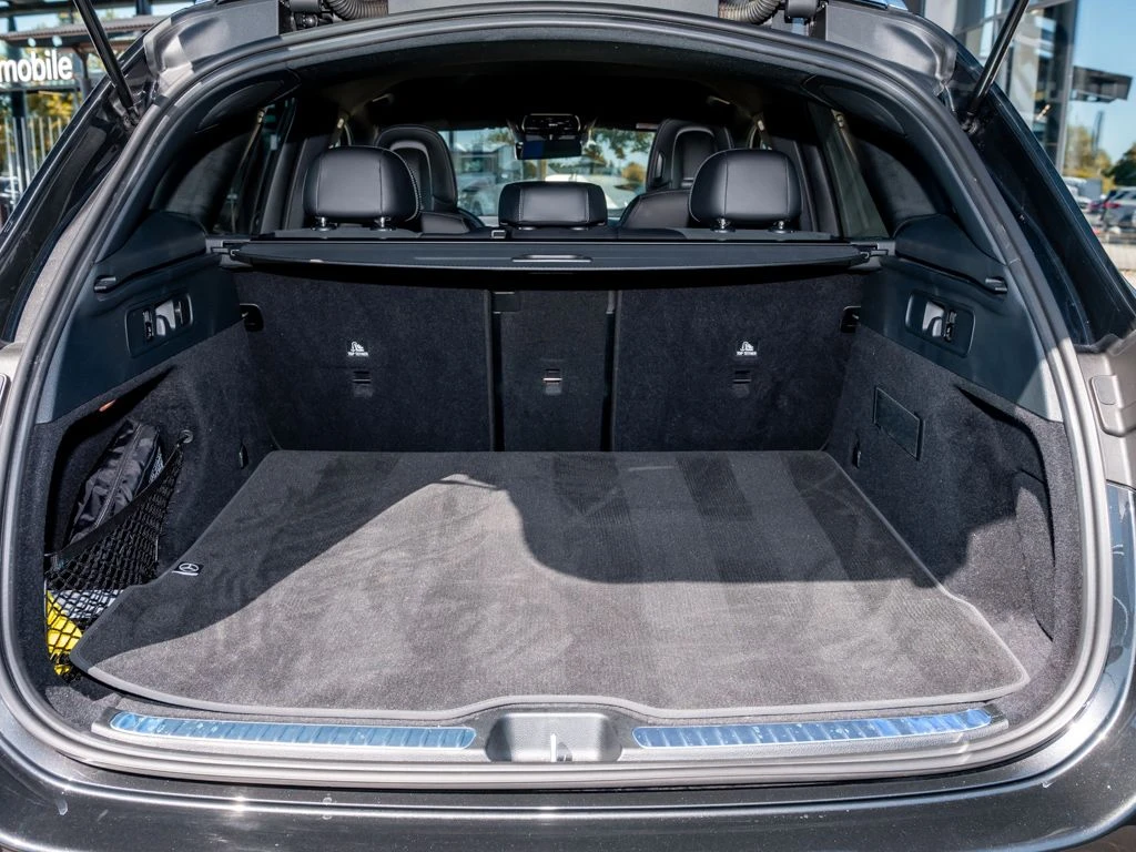 Mercedes-Benz-GLC 300 d-image-15