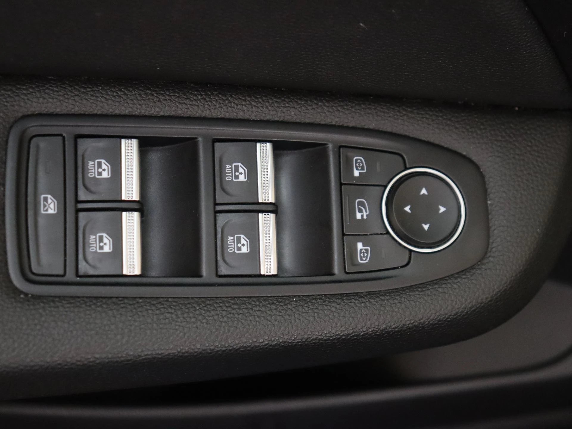 Renault-Clio-image-24