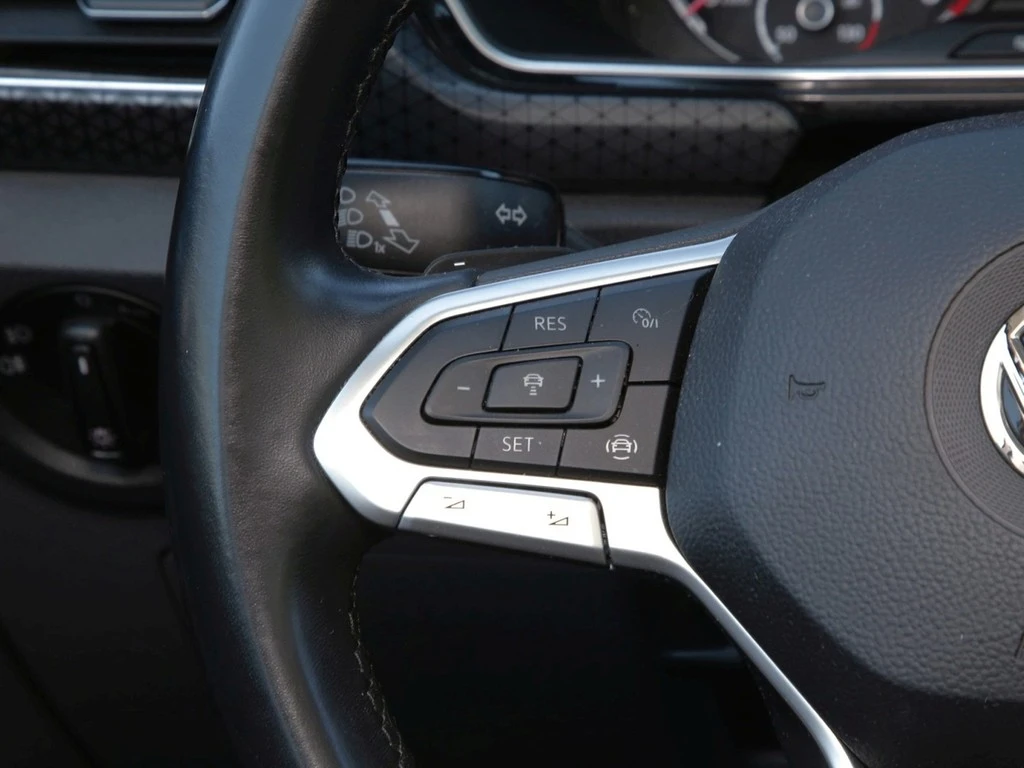 Volkswagen-T-Cross-image-16